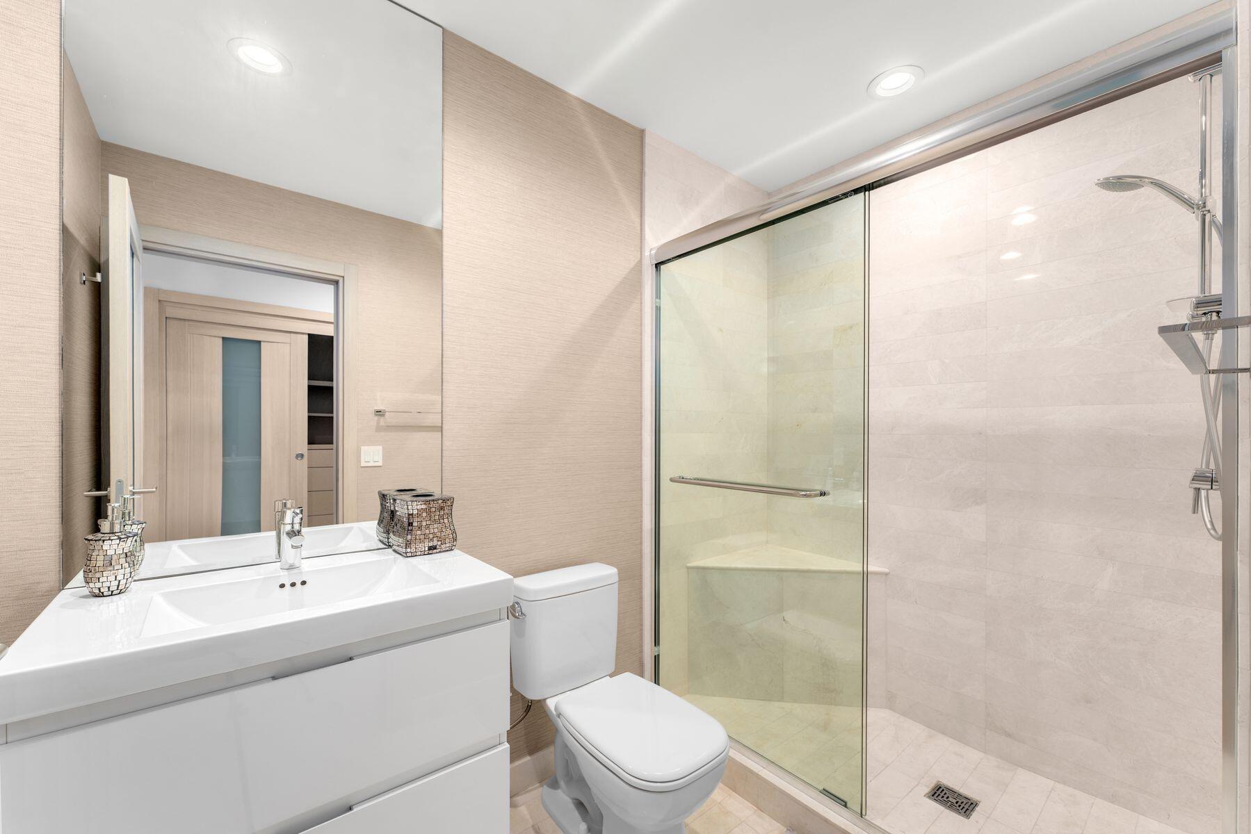 17301 BISCAYNE #PH-7, North Miami Beach FL 33160