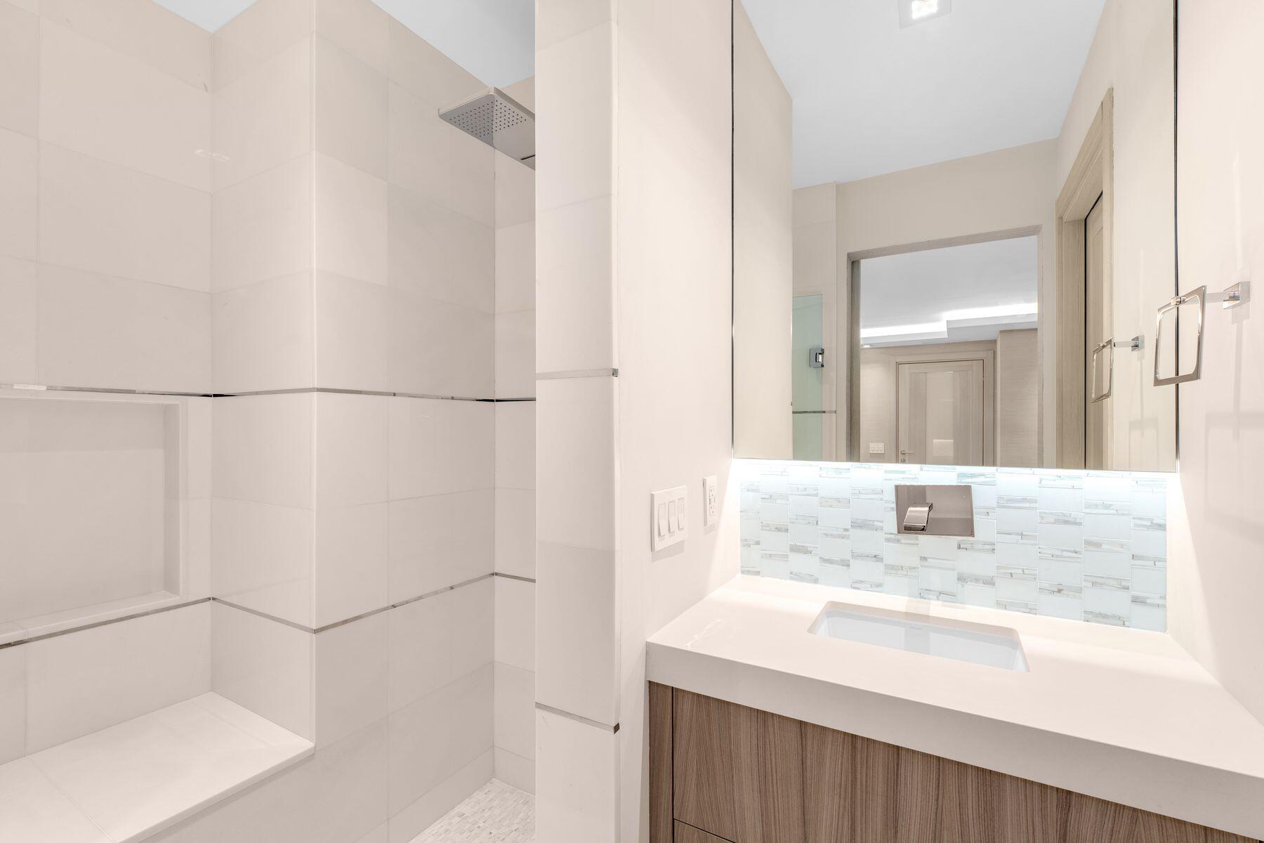 17301 BISCAYNE #PH-7, North Miami Beach FL 33160