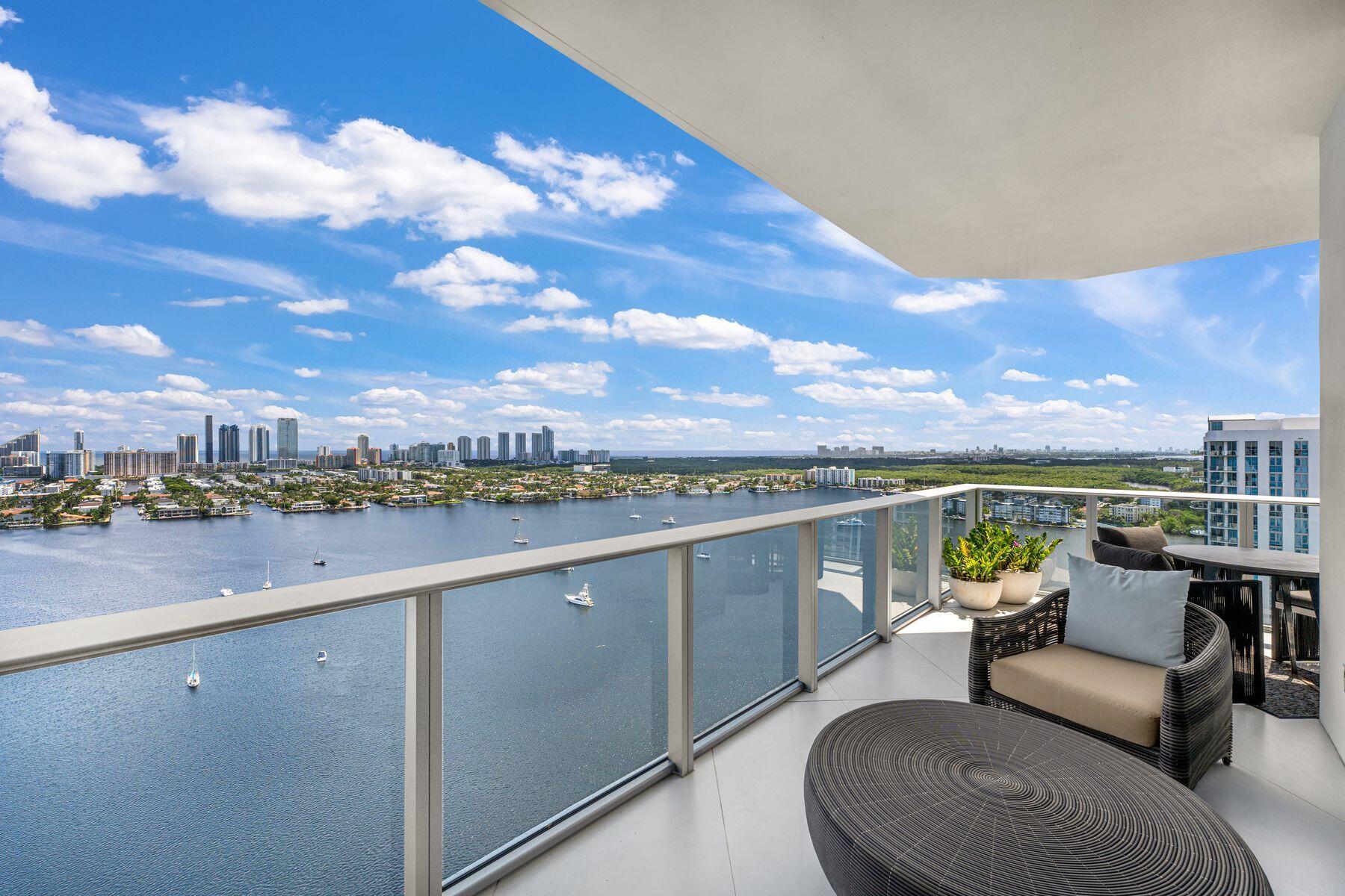 17301 BISCAYNE #PH-7, North Miami Beach FL 33160