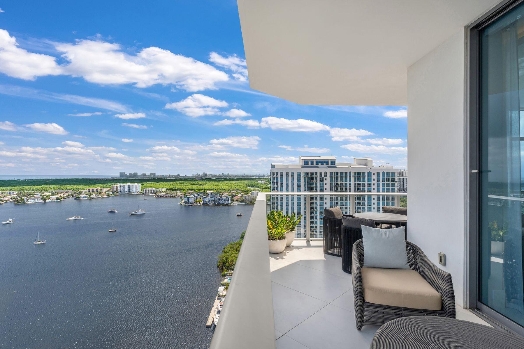 17301 BISCAYNE #PH-7, North Miami Beach FL 33160