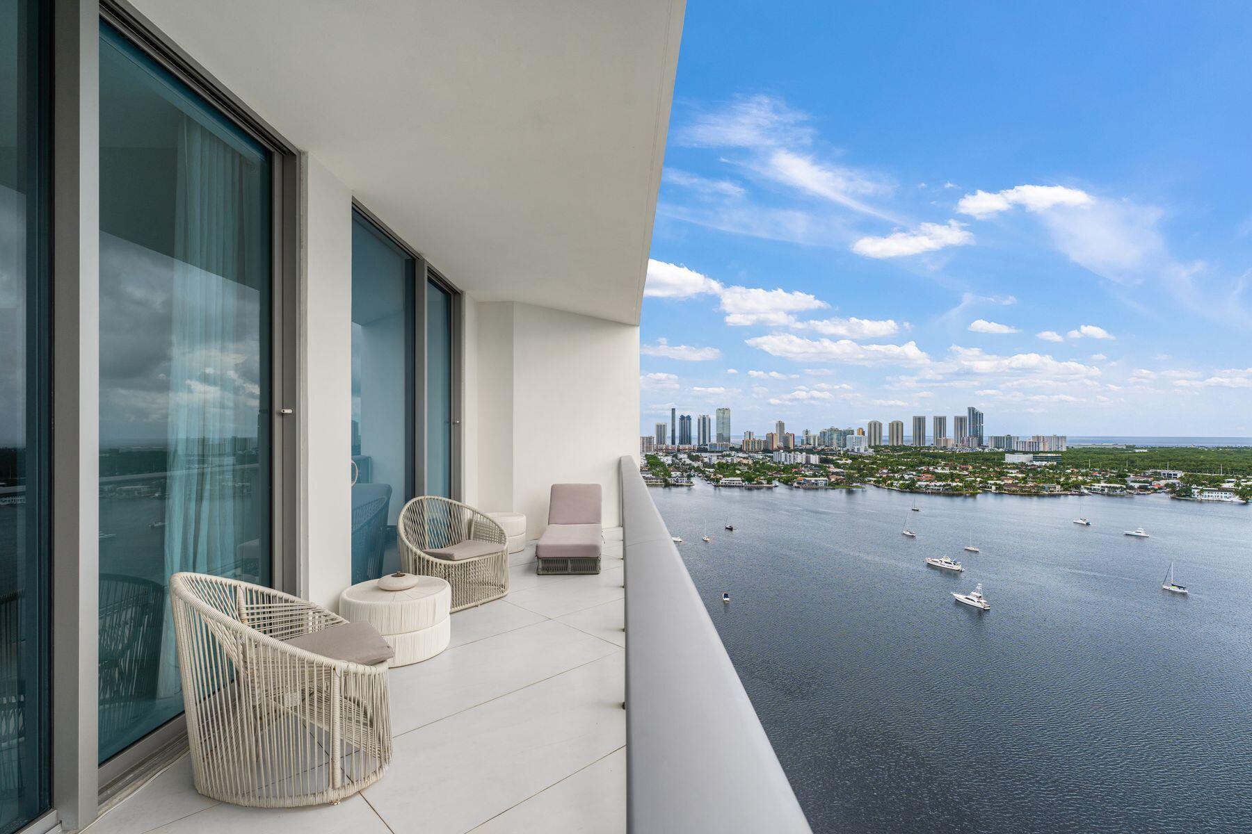 17301 BISCAYNE #PH-7, North Miami Beach FL 33160