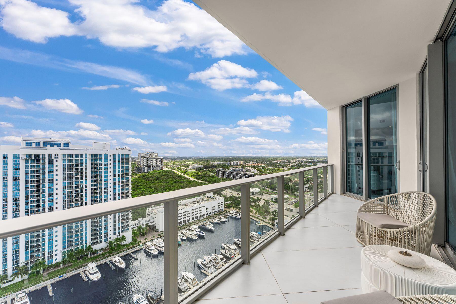 17301 BISCAYNE #PH-7, North Miami Beach FL 33160