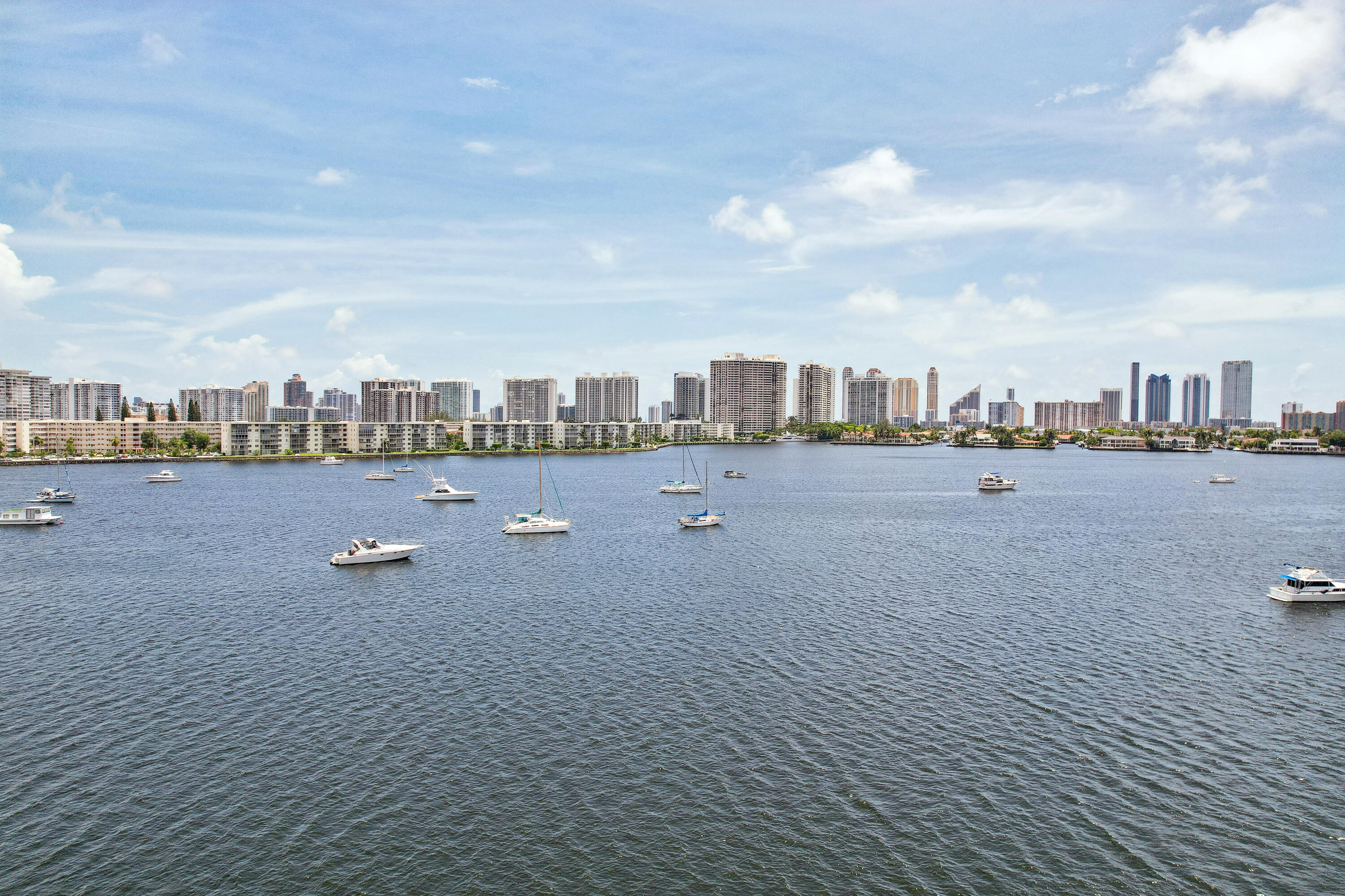17301 BISCAYNE #PH-7, North Miami Beach FL 33160