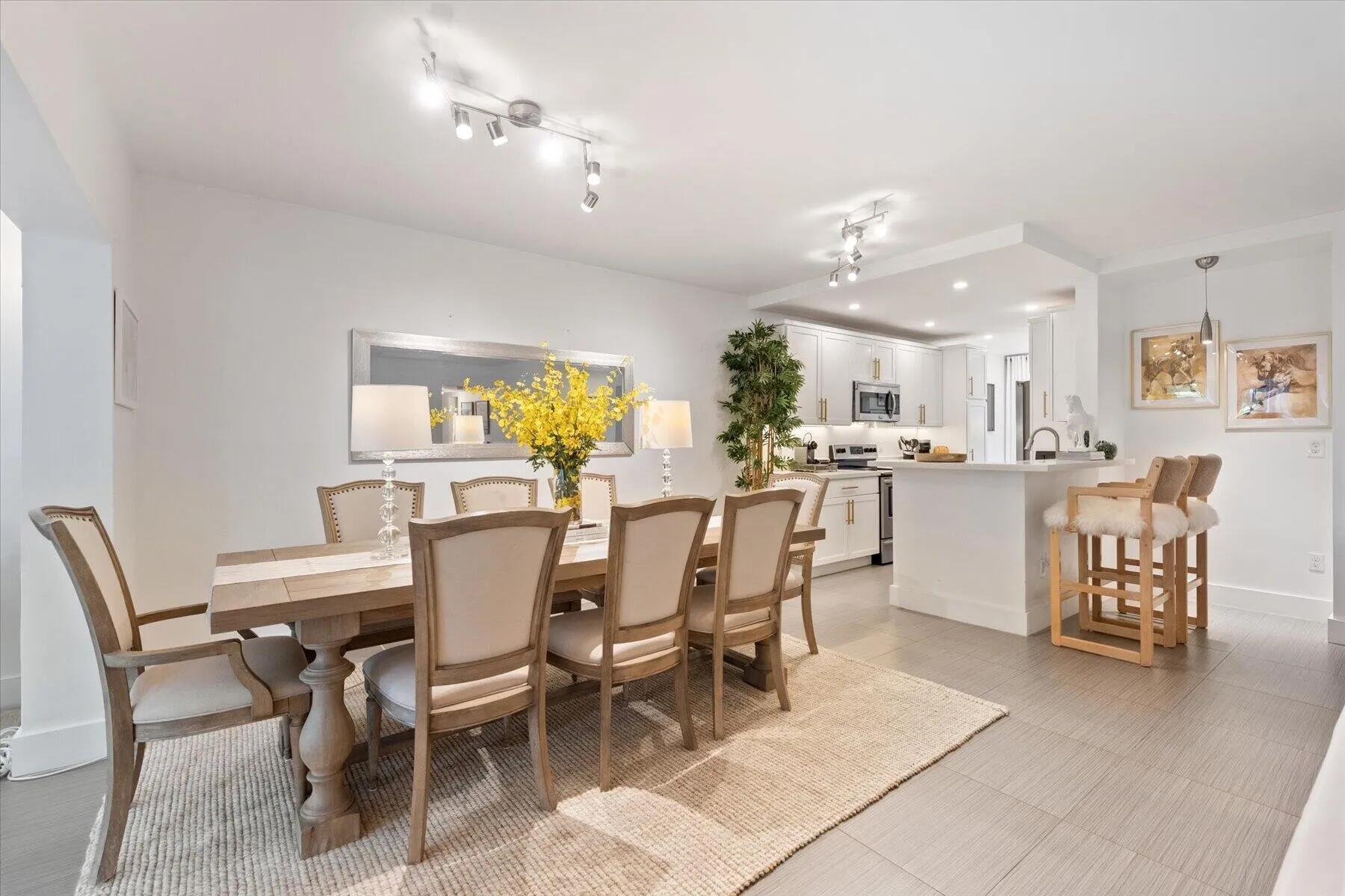 11397 Pond View #E103, Wellington FL 33414