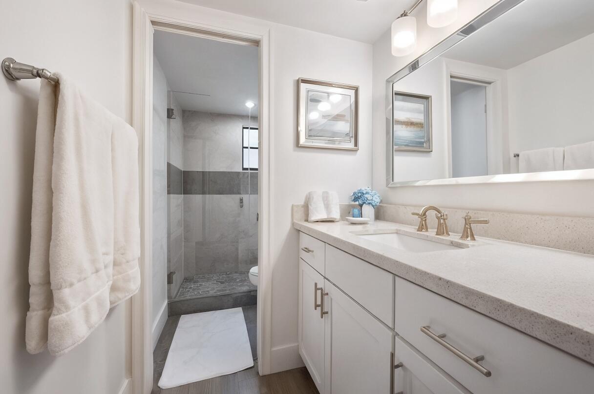 11397 Pond View #E103, Wellington FL 33414