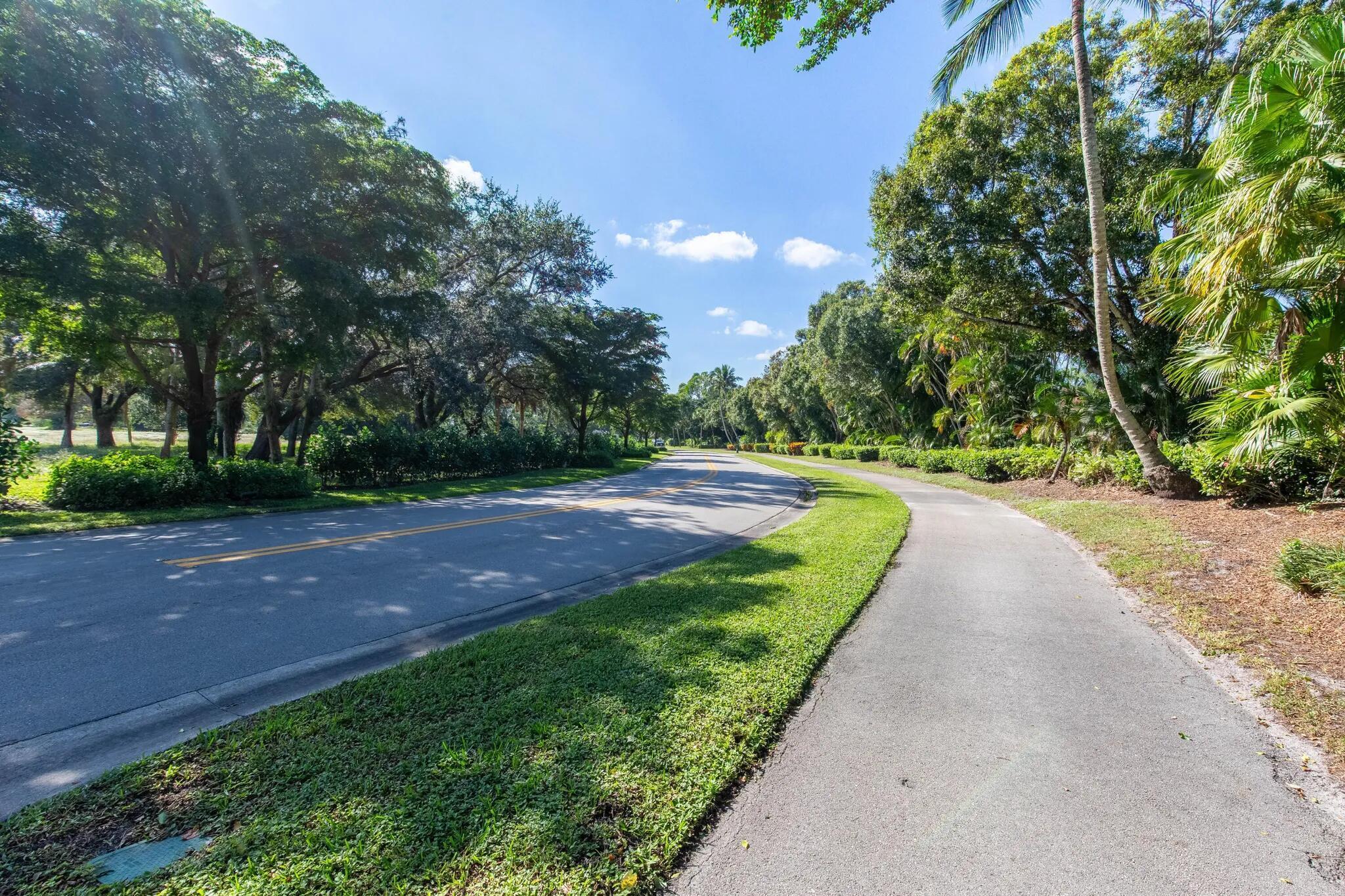 11397 Pond View #E103, Wellington FL 33414