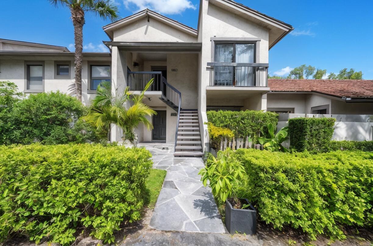 11397 Pond View #E103, Wellington FL 33414