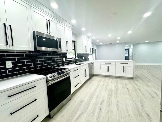 142 LA MANCHA, Royal Palm Beach FL 33411
