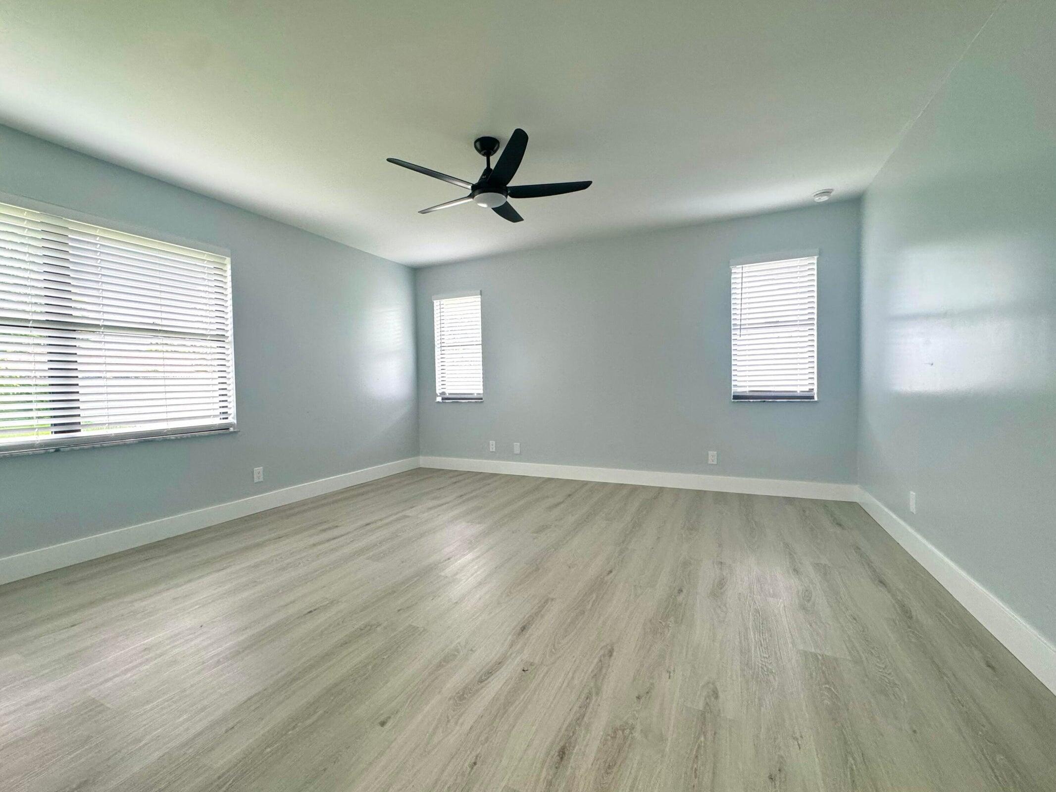 142 LA MANCHA, Royal Palm Beach FL 33411
