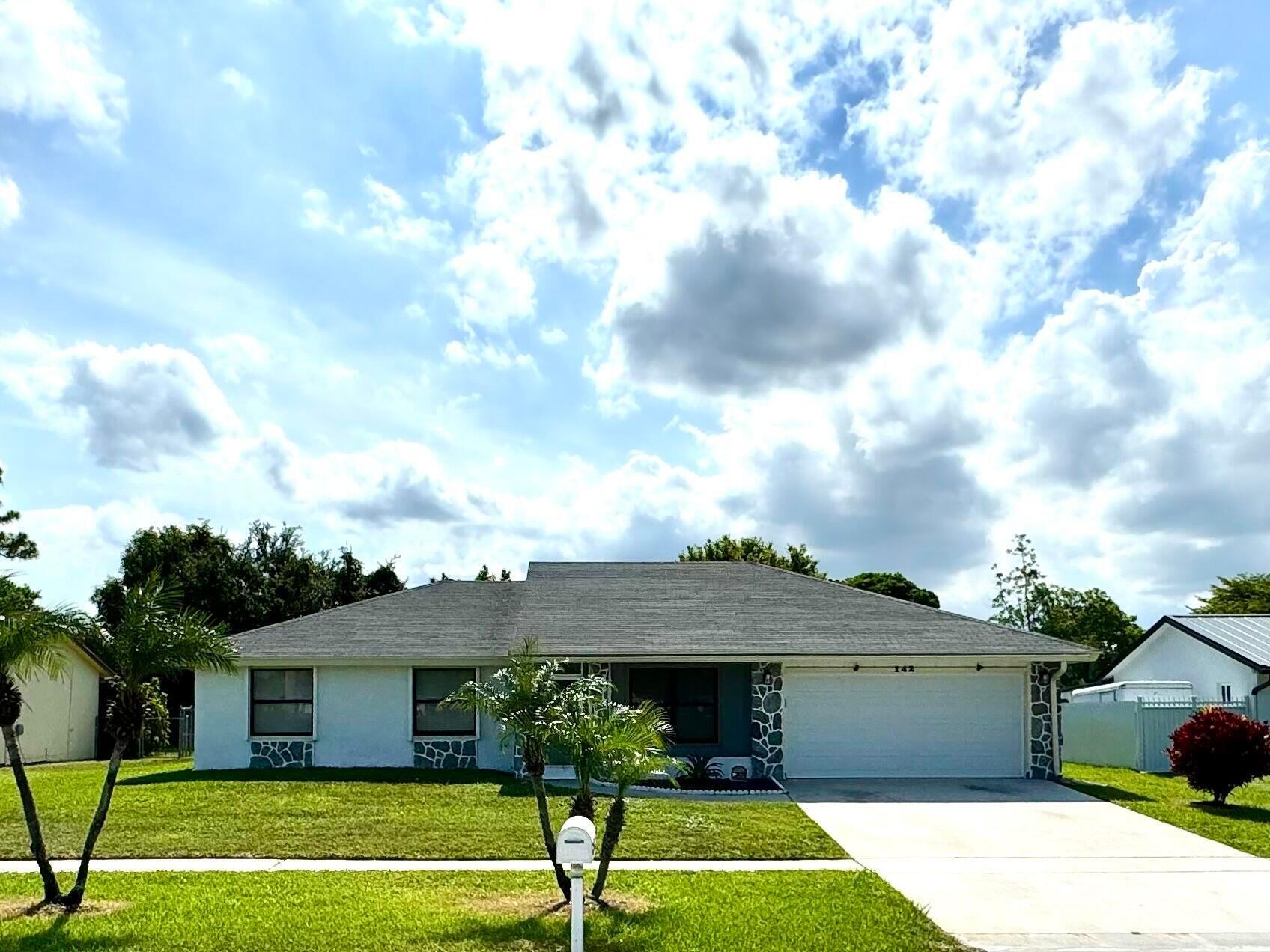 142 LA MANCHA, Royal Palm Beach FL 33411