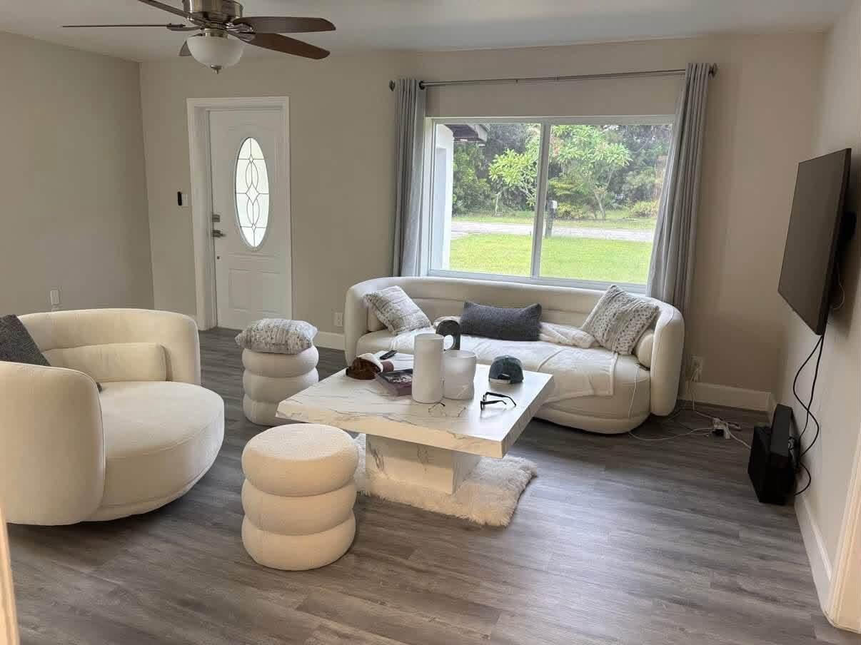 3120 ROSTAN, Palm Springs FL 33461