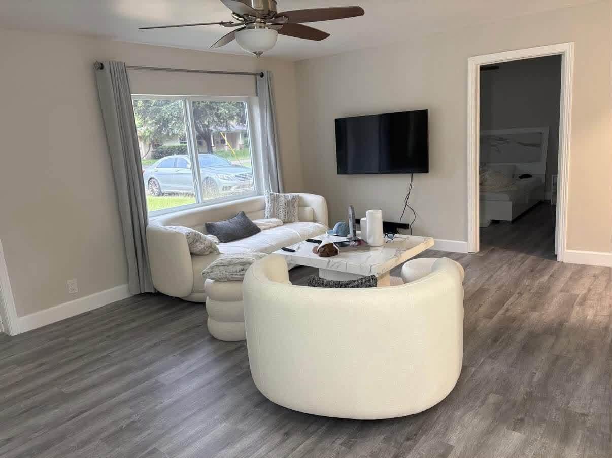3120 ROSTAN, Palm Springs FL 33461
