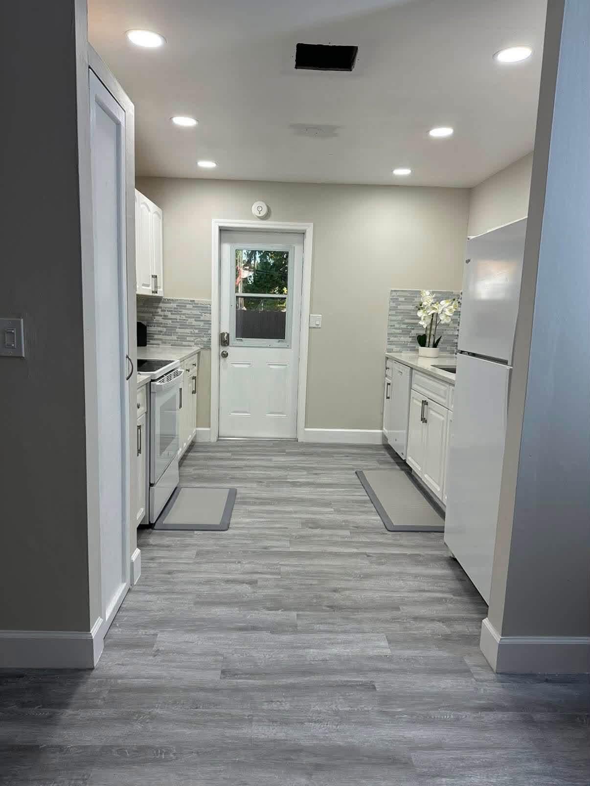 3120 ROSTAN, Palm Springs FL 33461