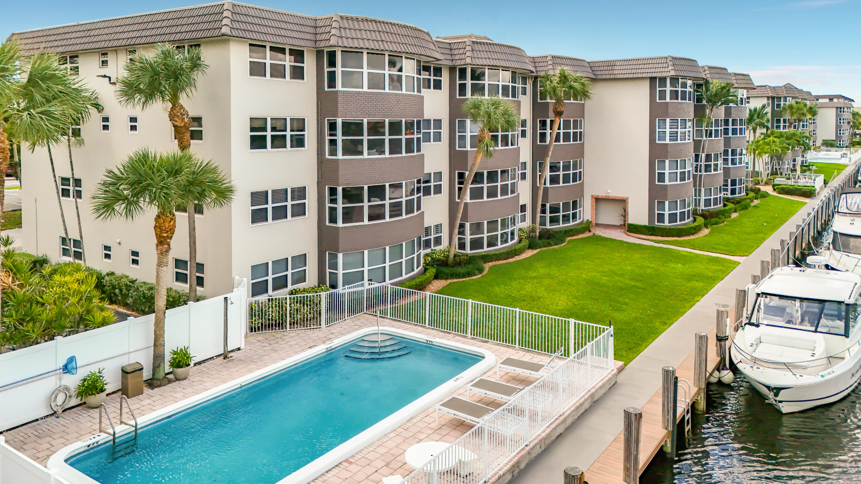 3121 NE 51st #102E, Fort Lauderdale FL 33308