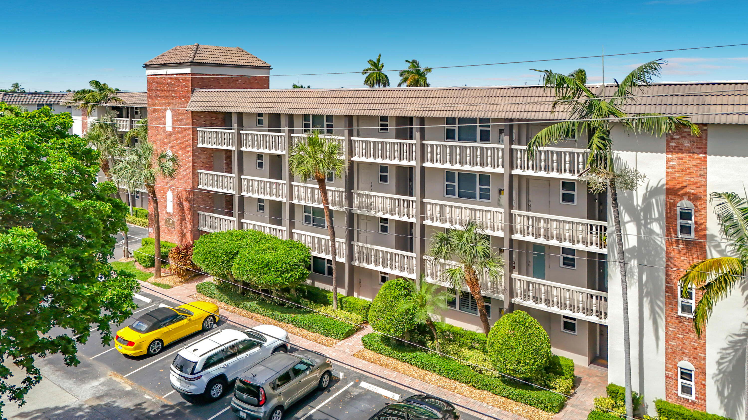 3121 NE 51st #102E, Fort Lauderdale FL 33308