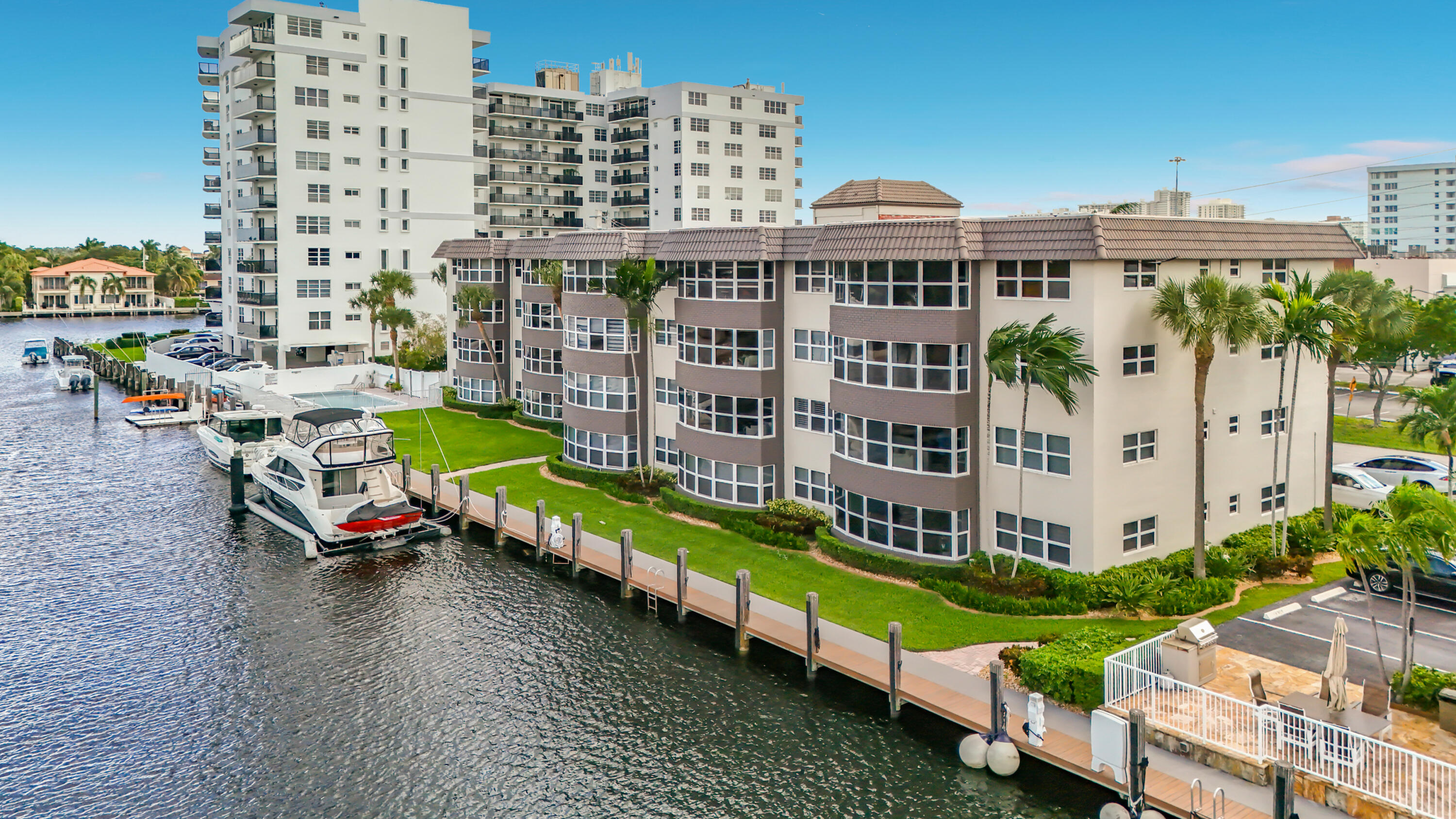 3121 NE 51st #102E, Fort Lauderdale FL 33308