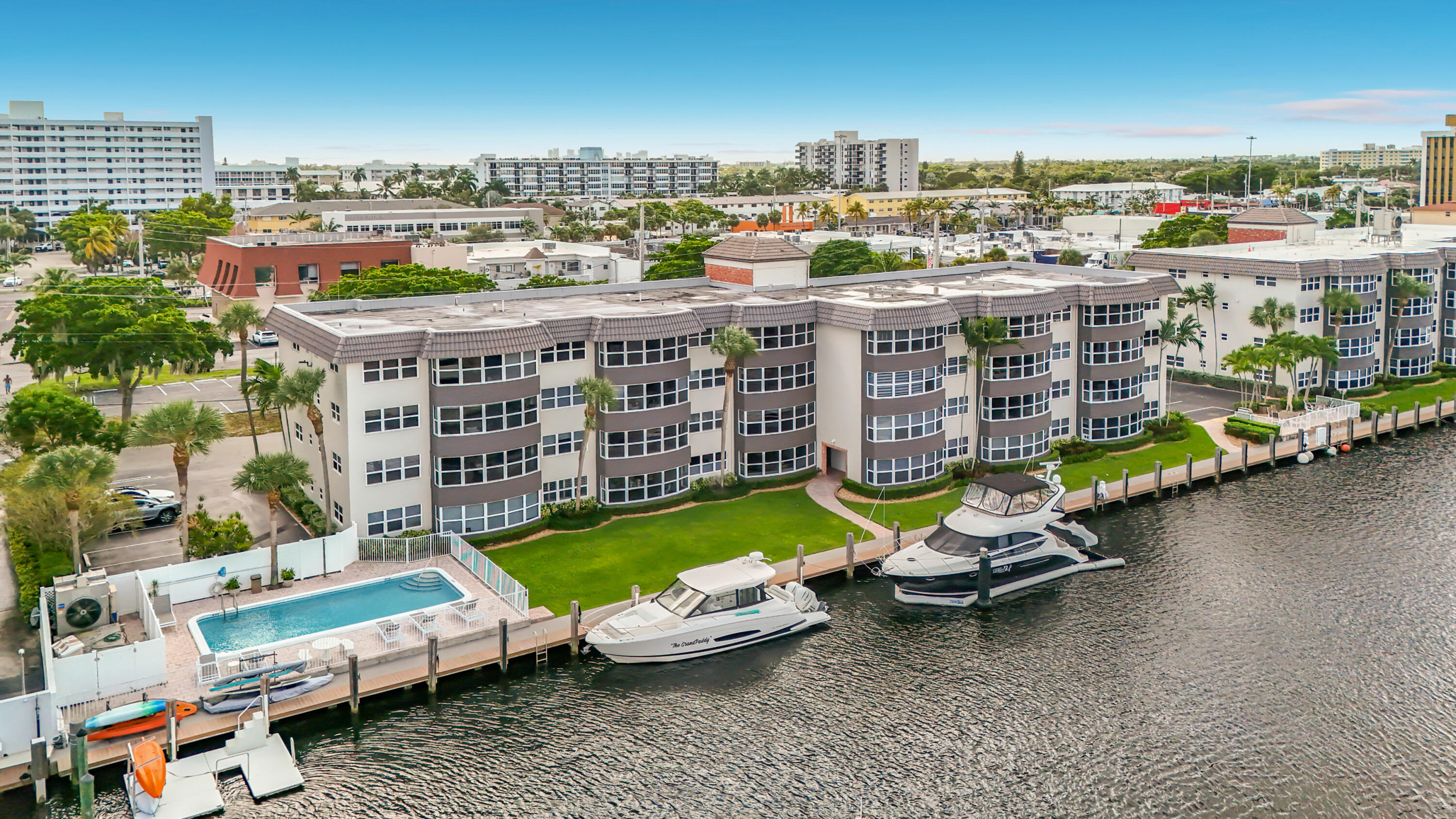 3121 NE 51st #102E, Fort Lauderdale FL 33308