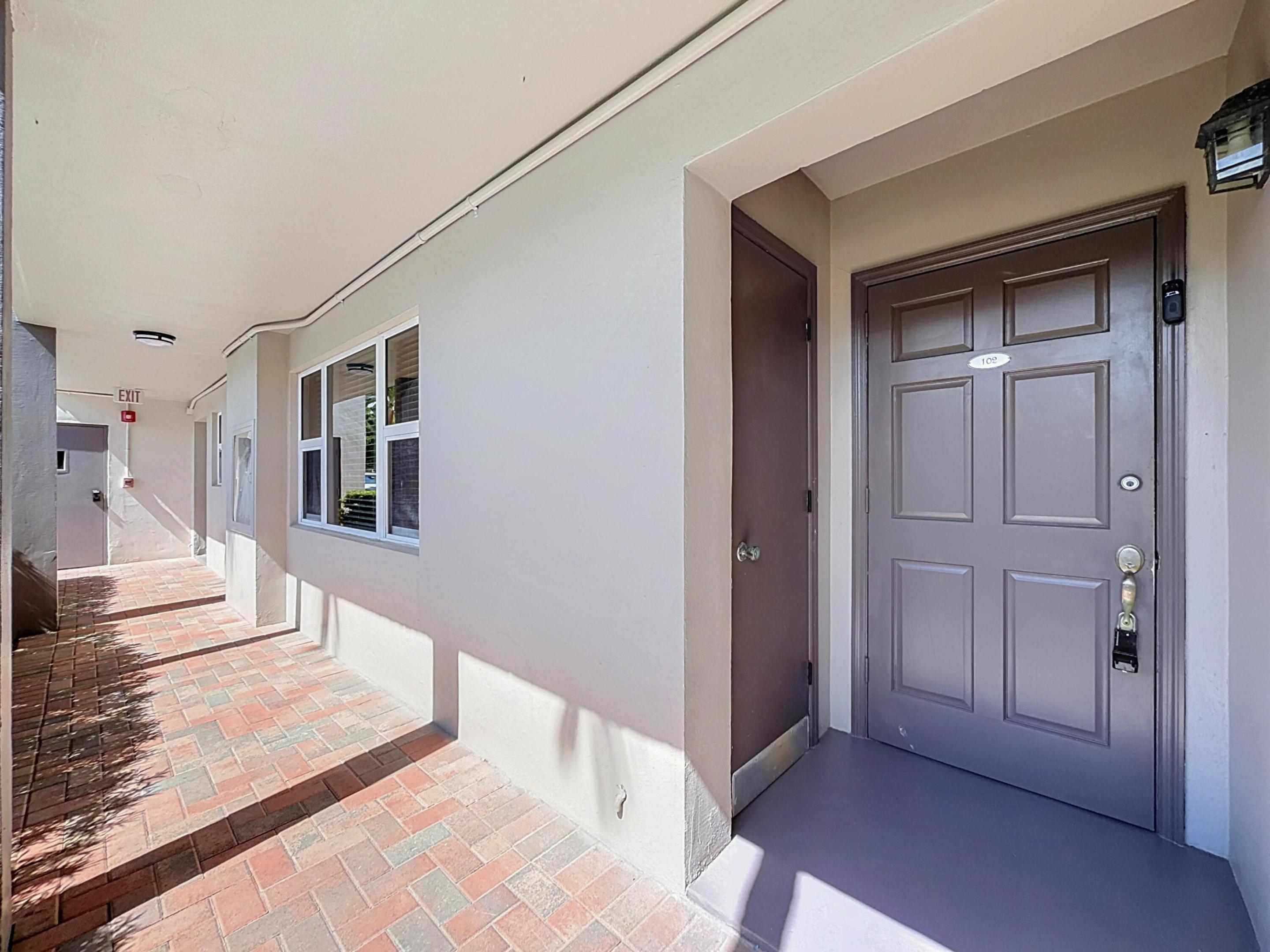 3121 NE 51st #102E, Fort Lauderdale FL 33308