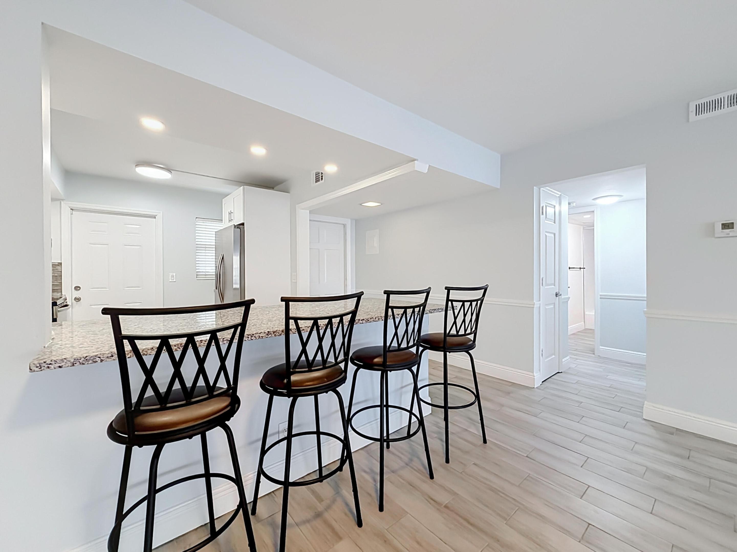 3121 NE 51st #102E, Fort Lauderdale FL 33308
