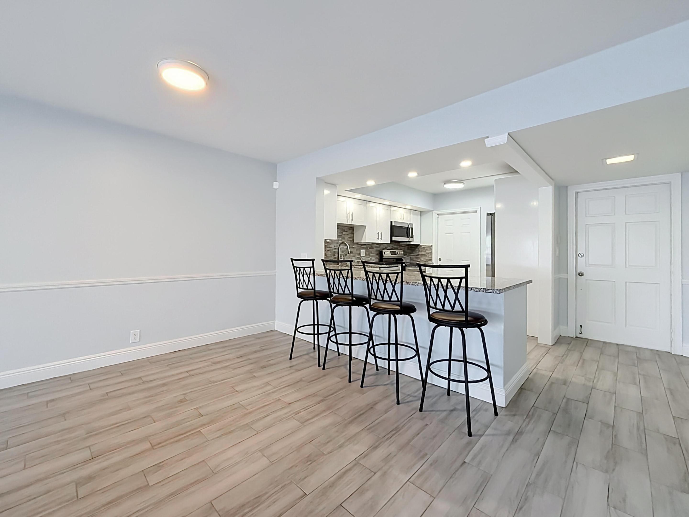 3121 NE 51st #102E, Fort Lauderdale FL 33308