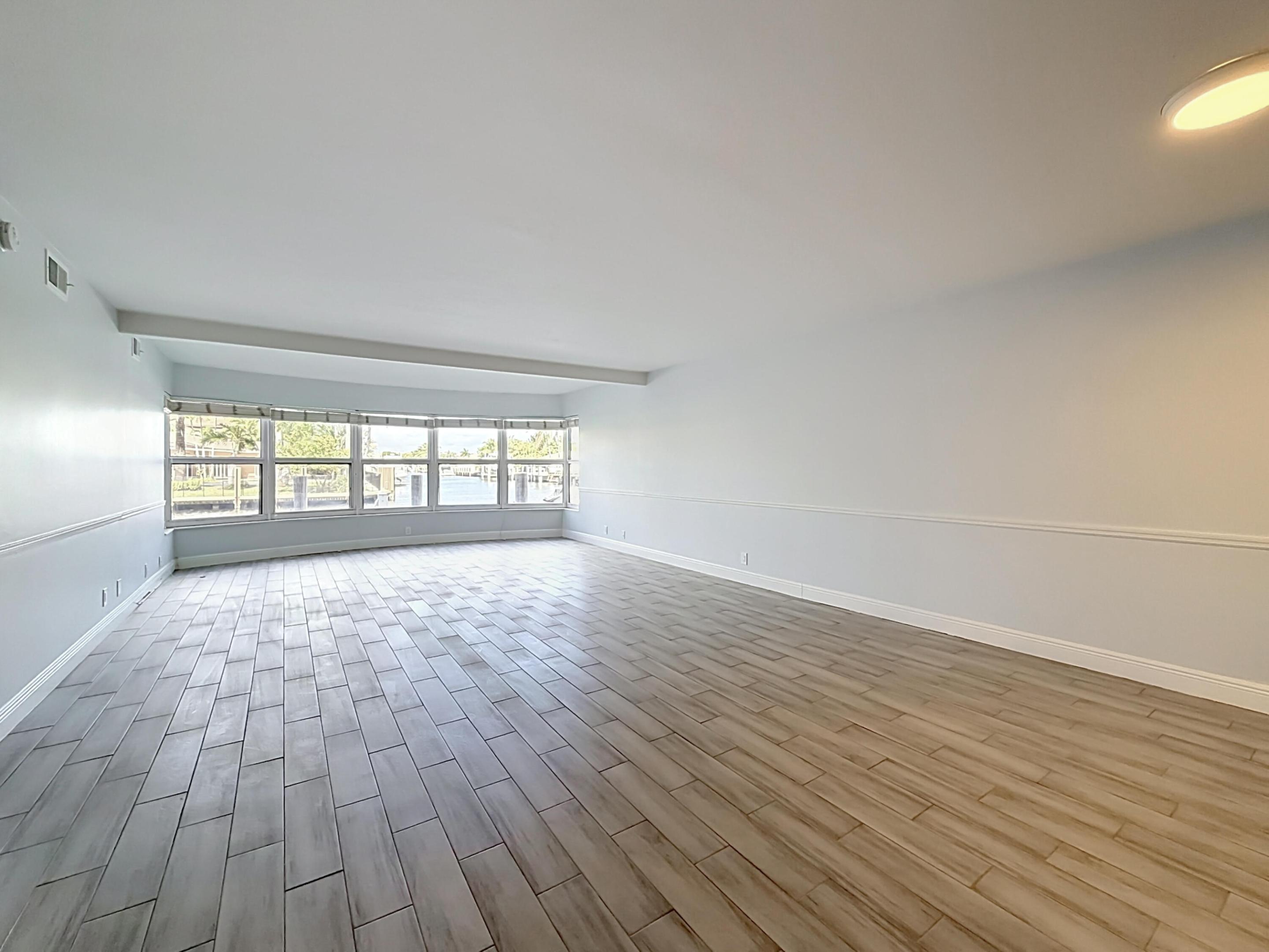 3121 NE 51st #102E, Fort Lauderdale FL 33308