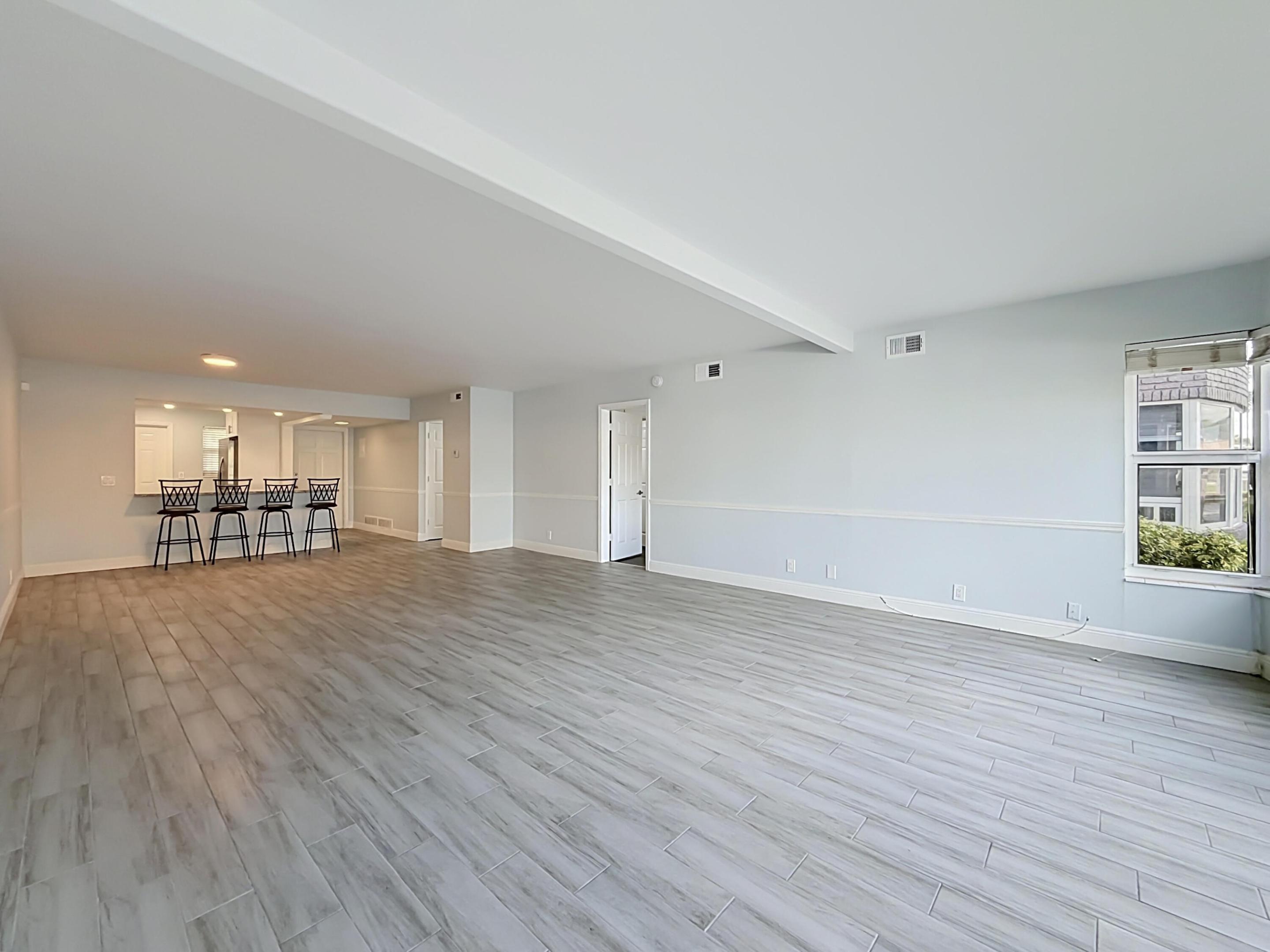 3121 NE 51st #102E, Fort Lauderdale FL 33308