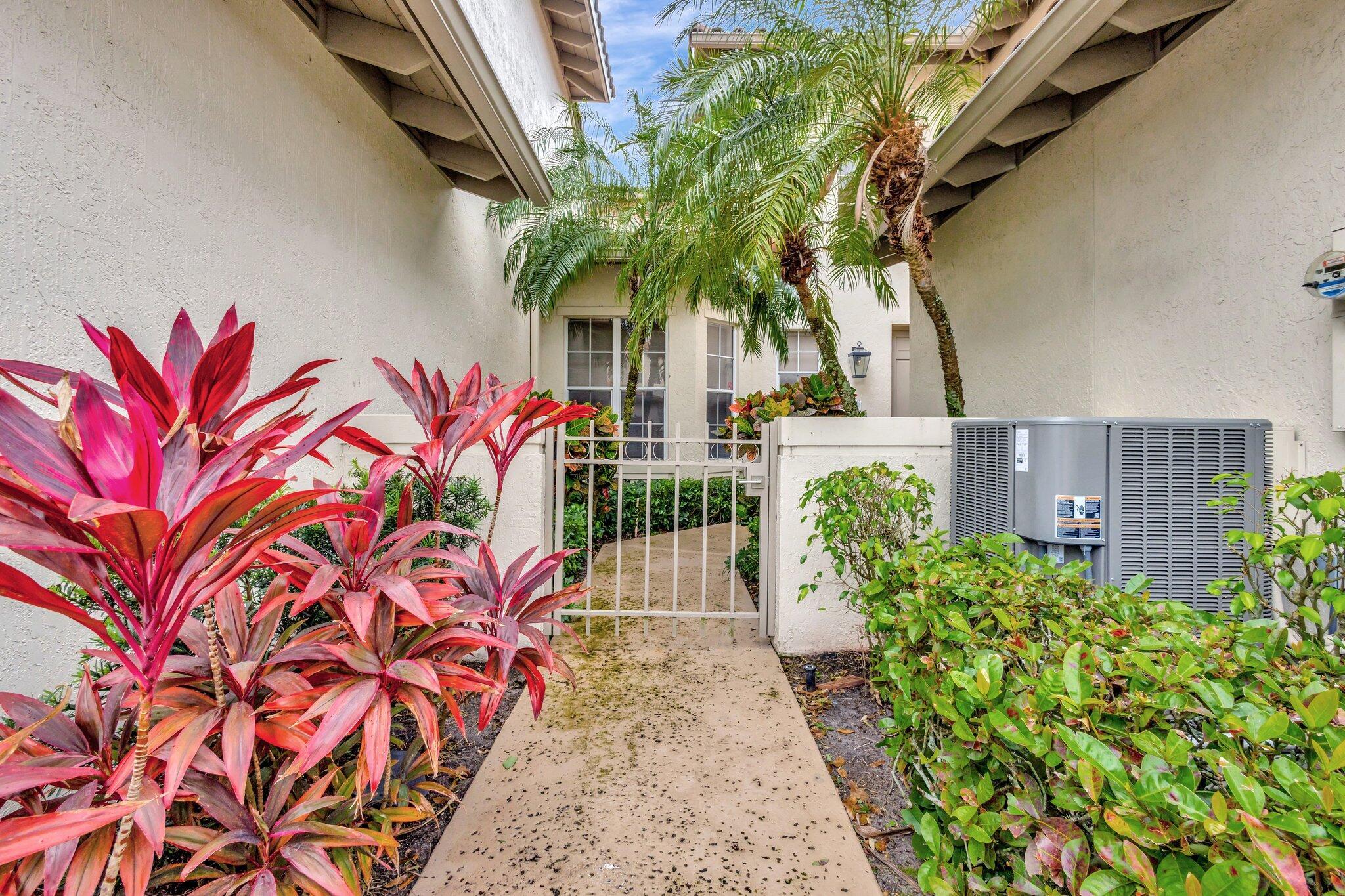 2526 NW 52ND, Boca Raton FL 33496