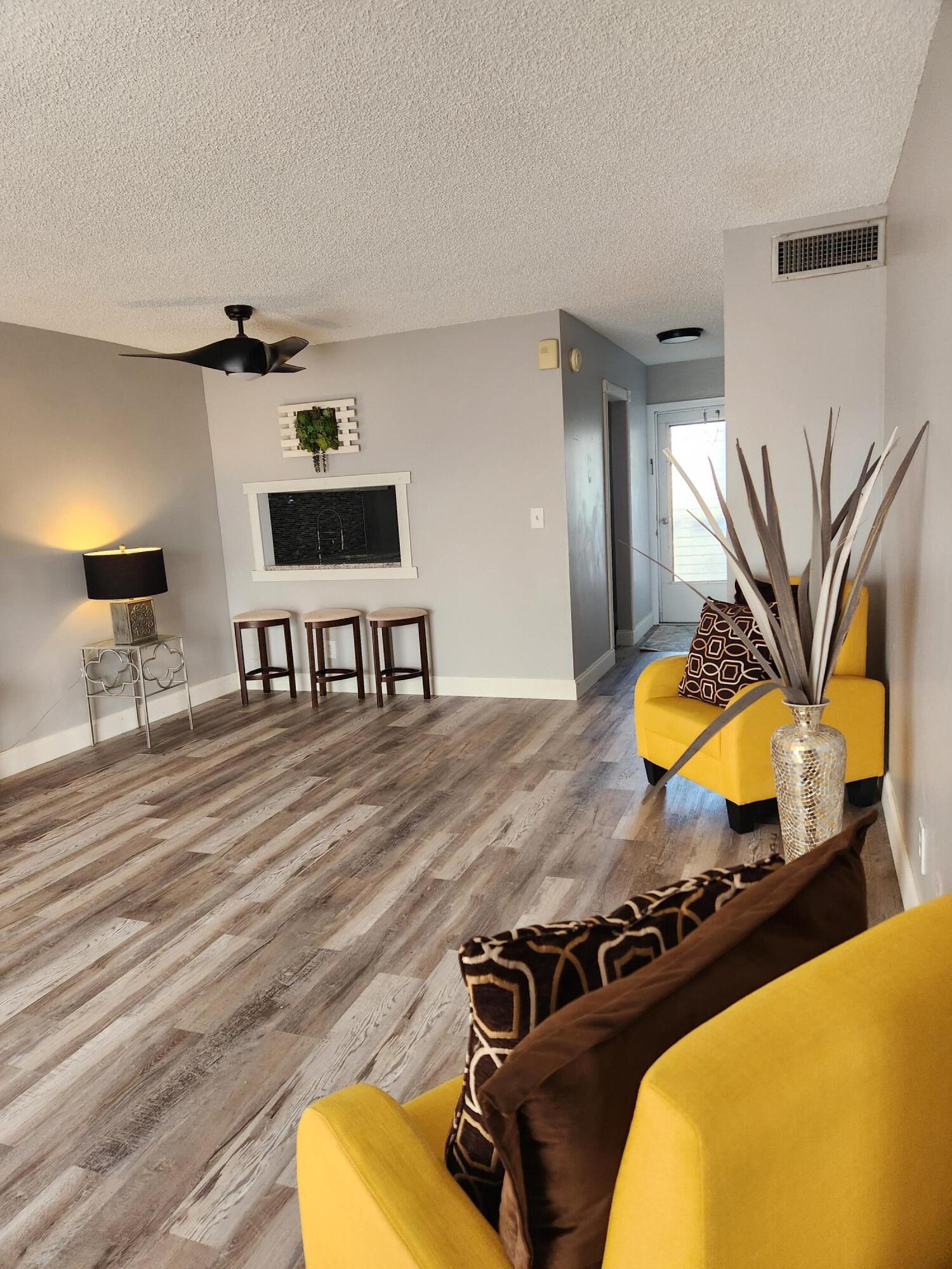 2606 GARDEN #304, Lake Worth FL 33461