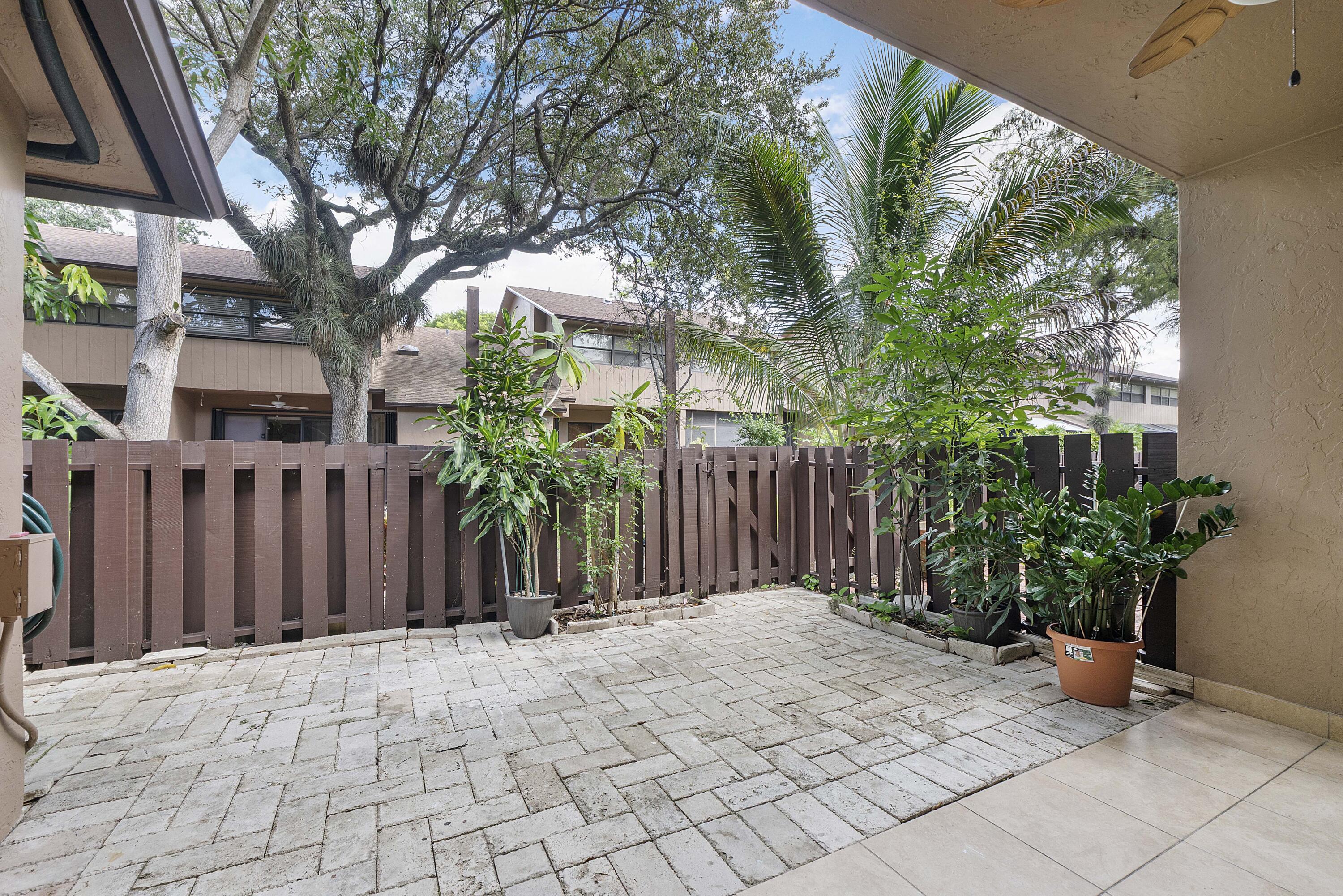 7780 NW 79TH #F2, Tamarac FL 33321