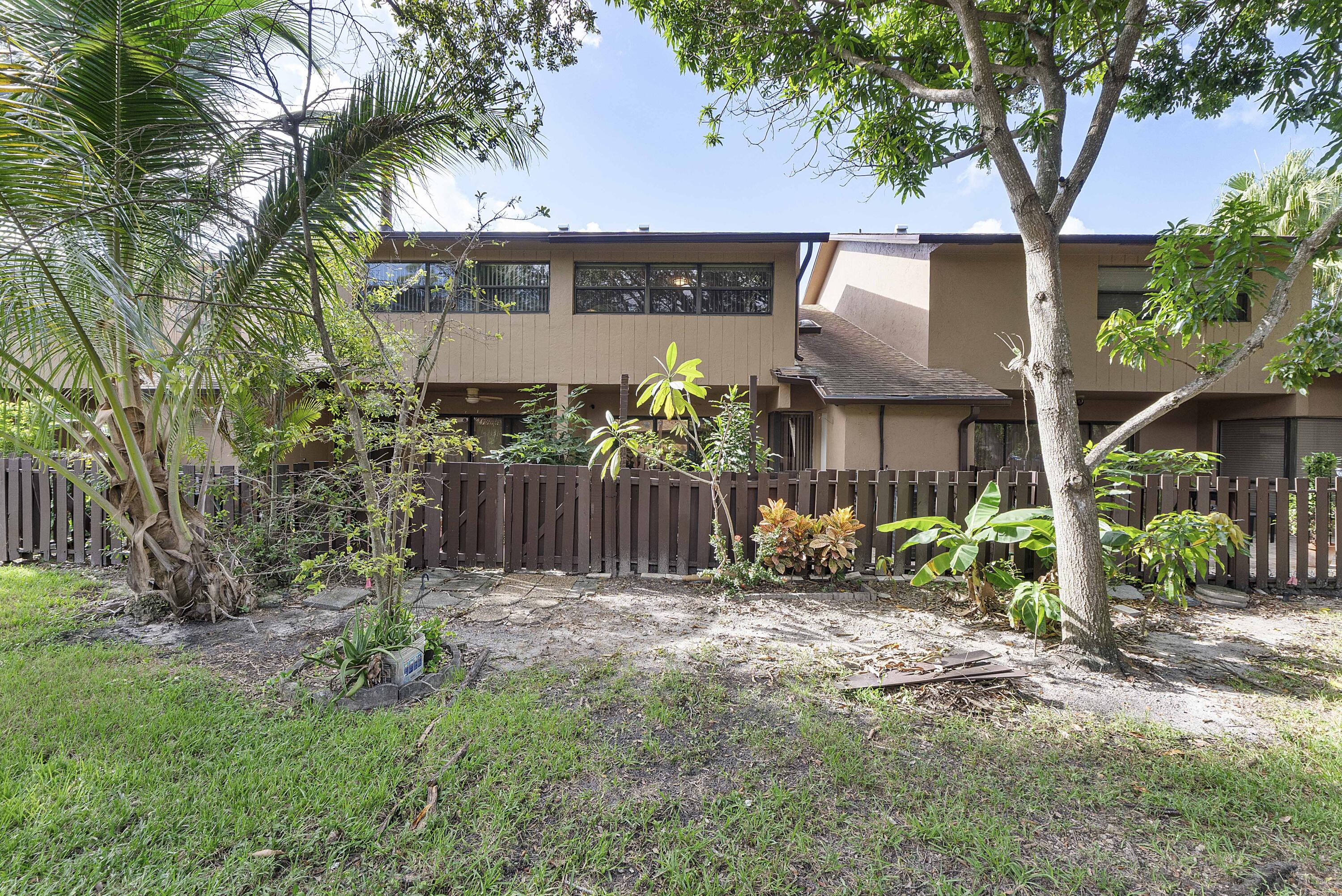 7780 NW 79TH #F2, Tamarac FL 33321