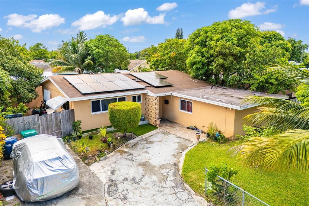 2651 NW 42ND, Lauderhill FL 33313