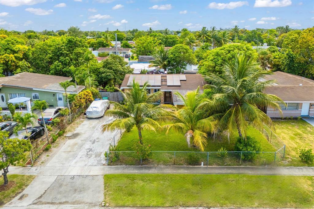 2651 NW 42ND, Lauderhill FL 33313