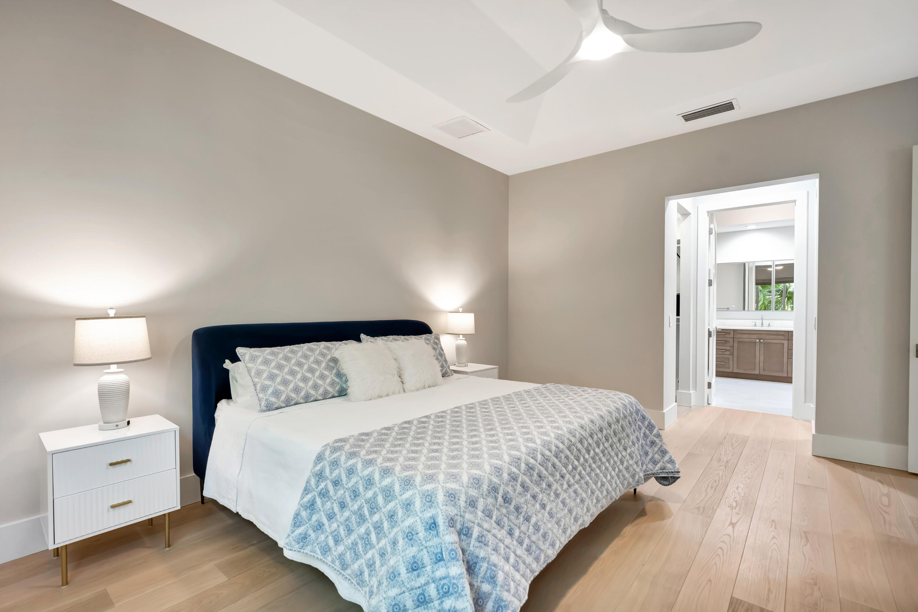 125 Palm Bay #C, Palm Beach Gardens FL 33418