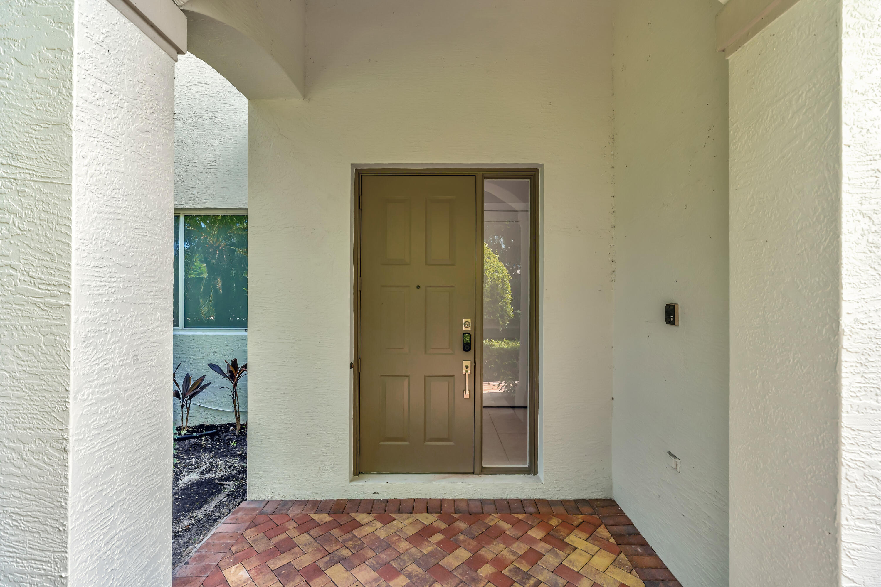 125 Palm Bay #C, Palm Beach Gardens FL 33418