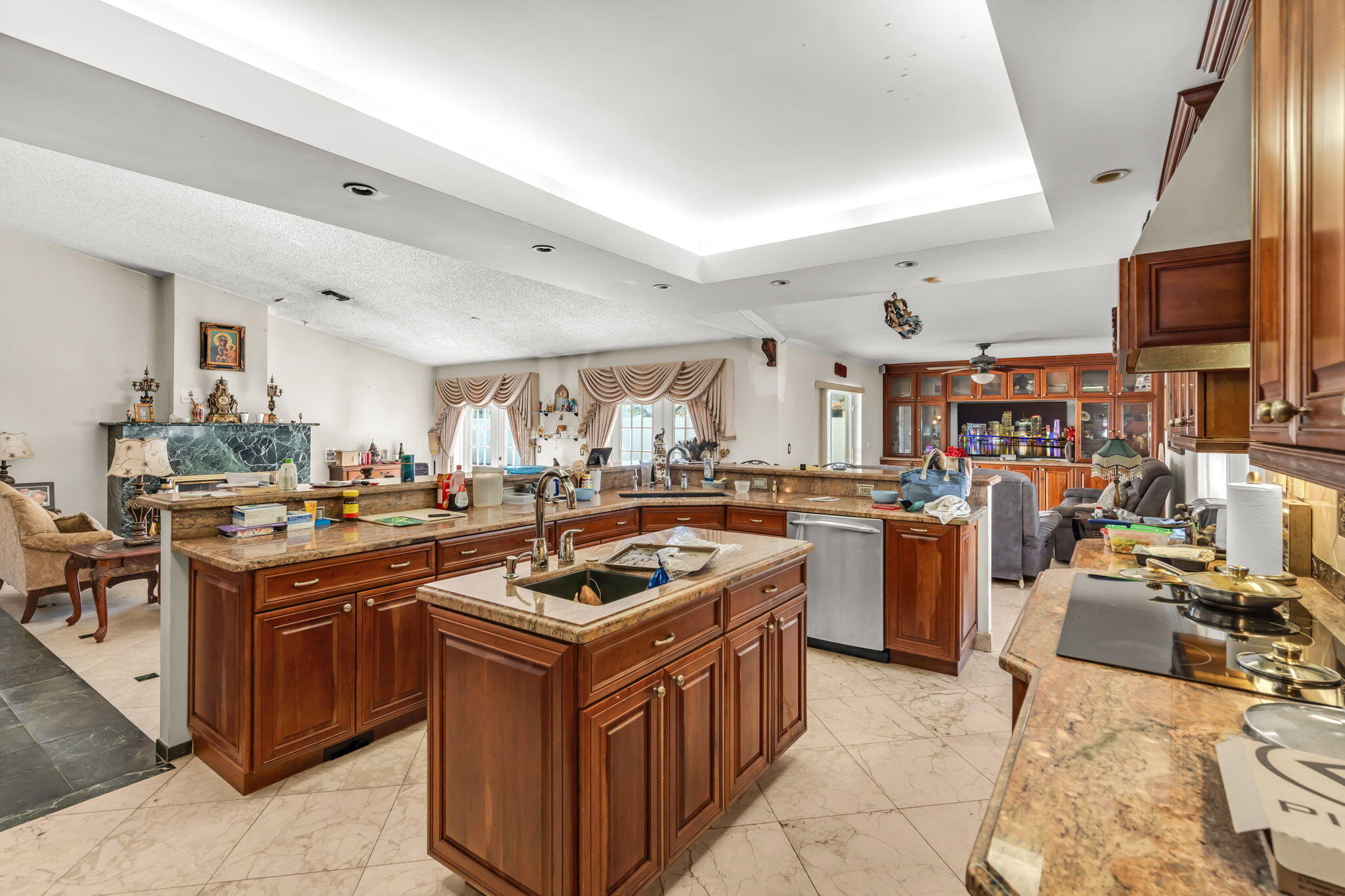 7000 NW 49TH, Lauderhill FL 33319