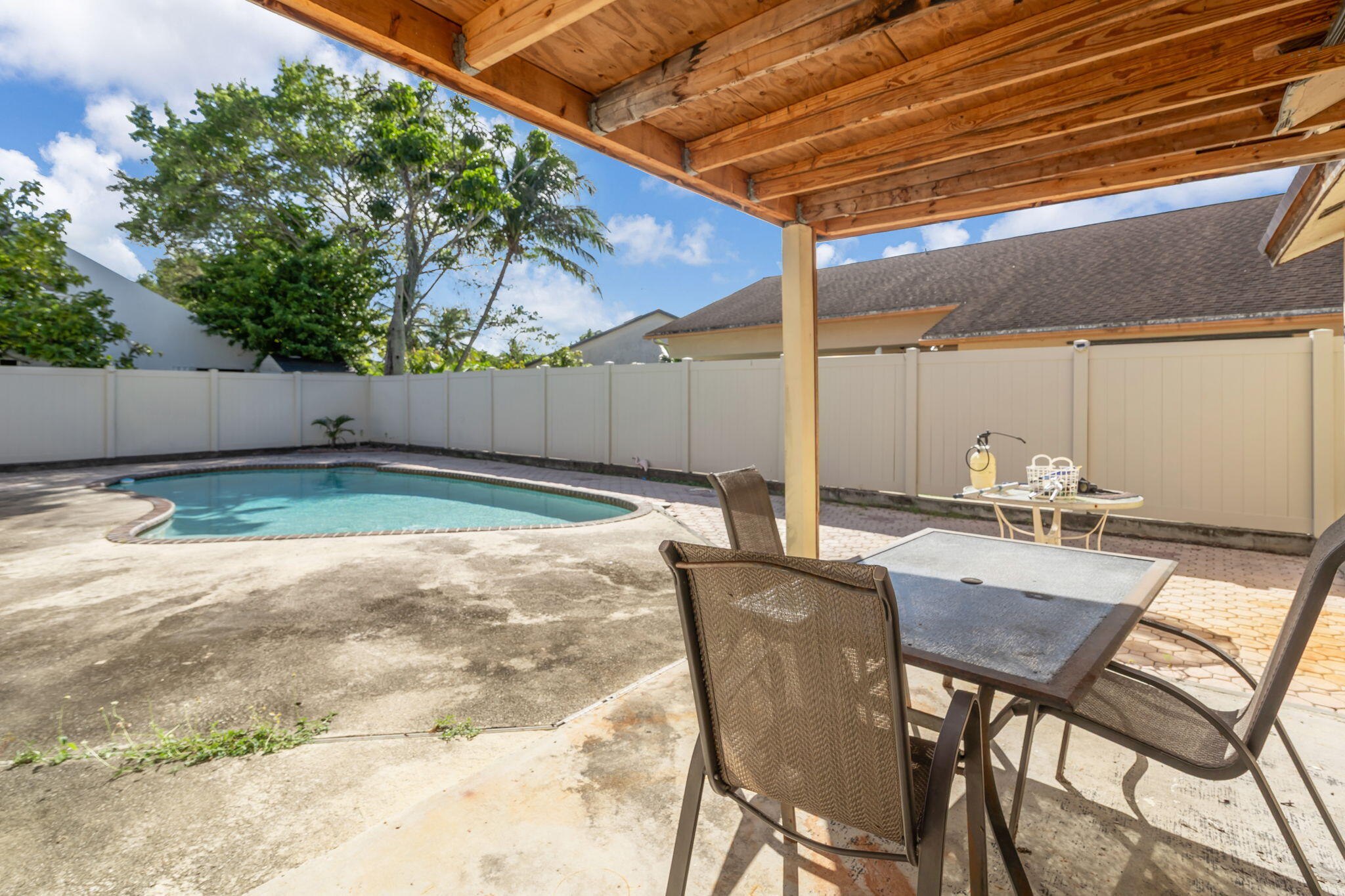 7000 NW 49TH, Lauderhill FL 33319