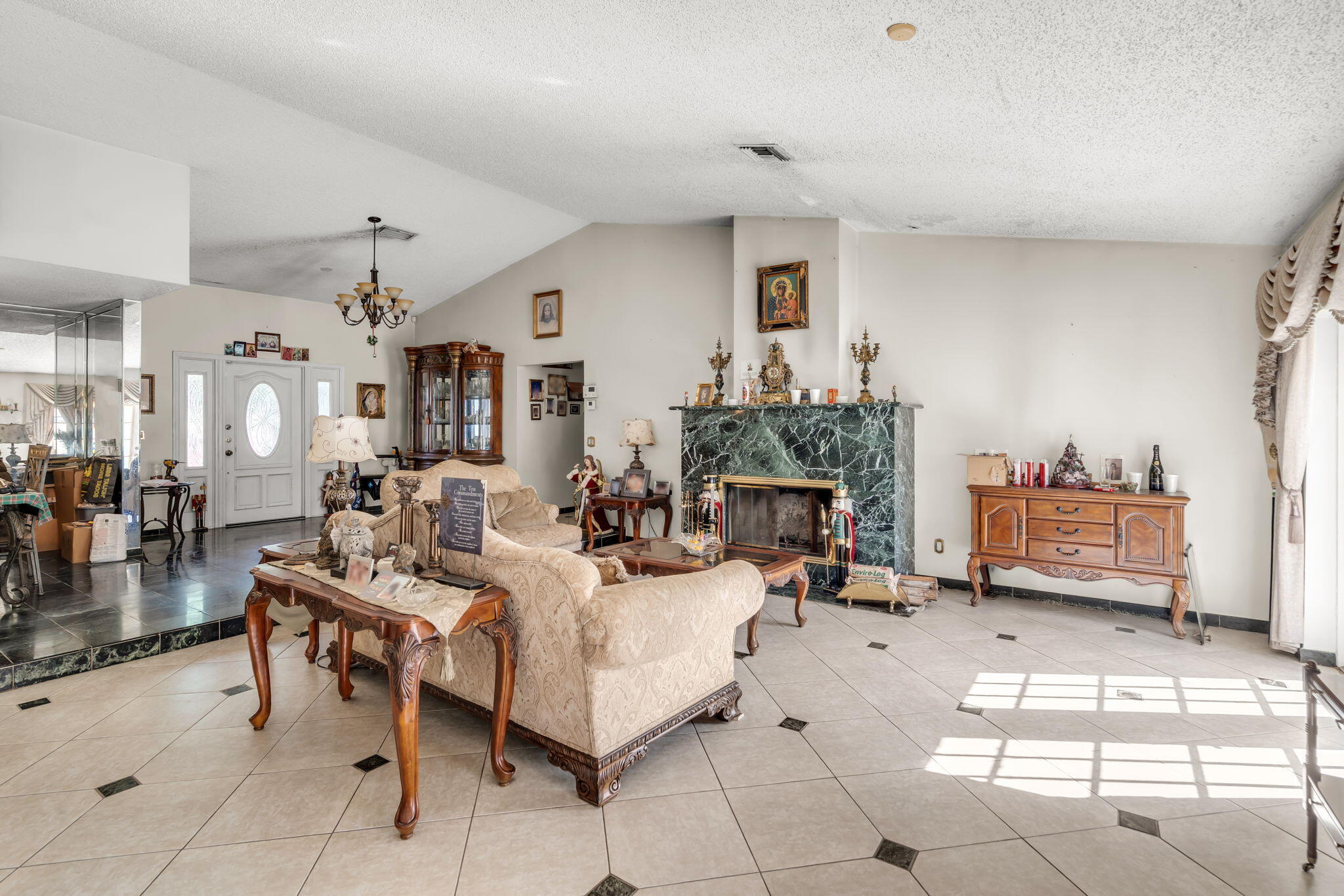 7000 NW 49TH, Lauderhill FL 33319