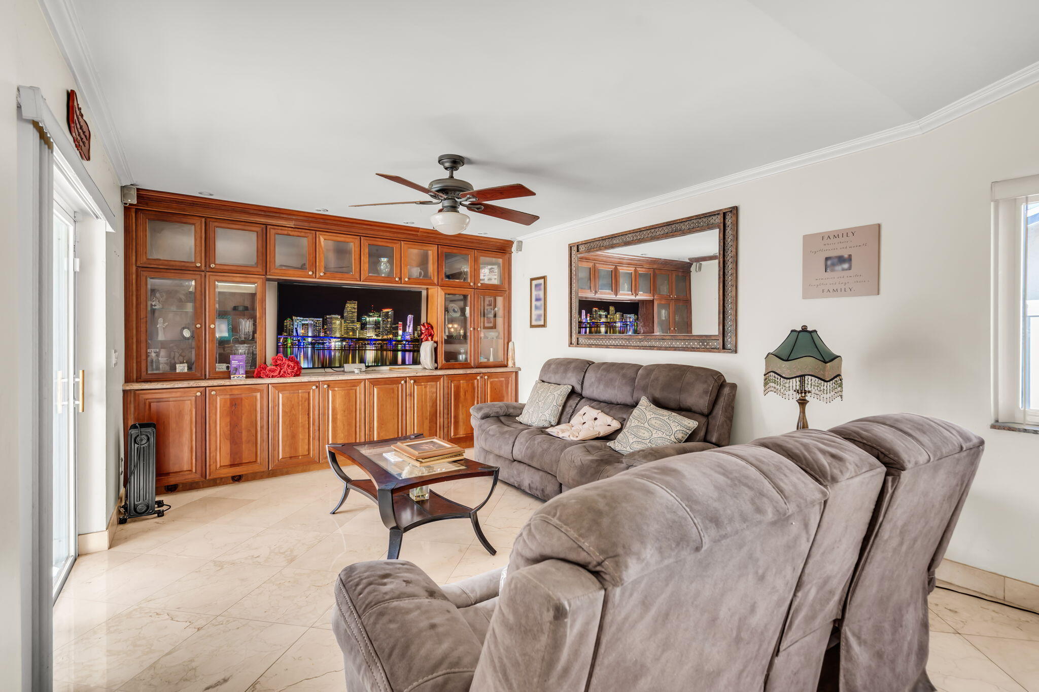 7000 NW 49TH, Lauderhill FL 33319