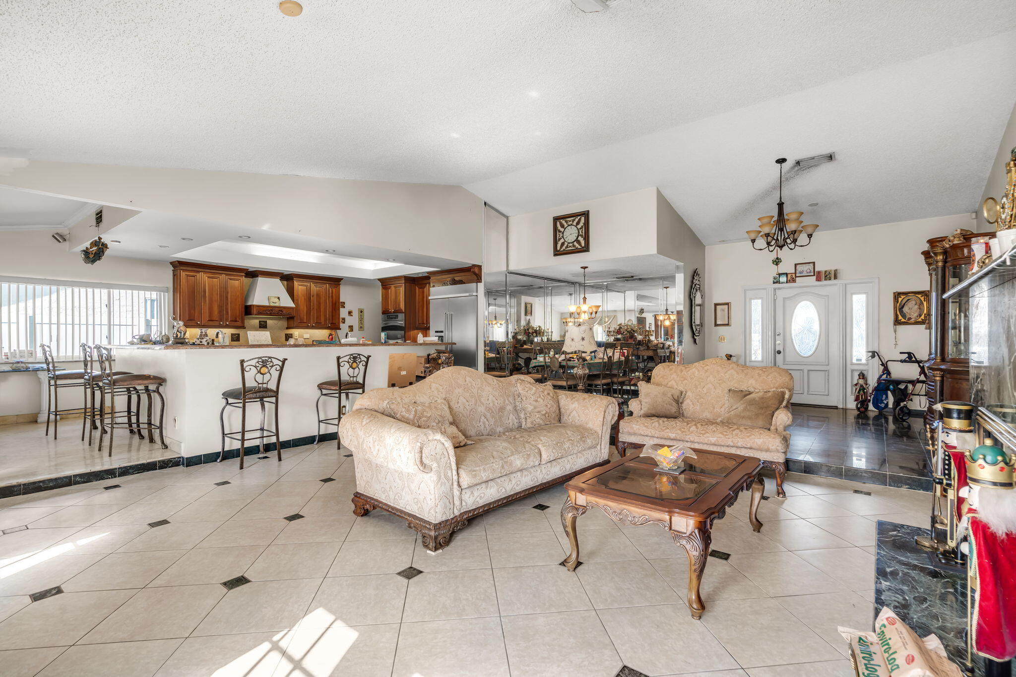 7000 NW 49TH, Lauderhill FL 33319