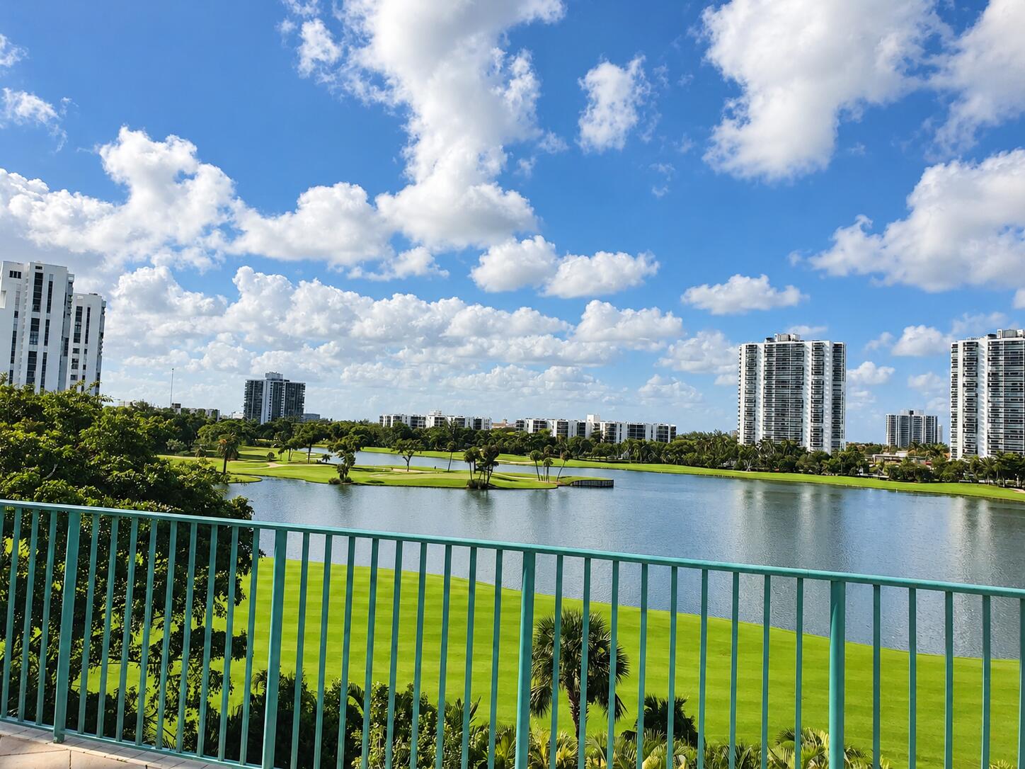 19900 E COUNTRY CLUB #1020 ST, Aventura FL 33180