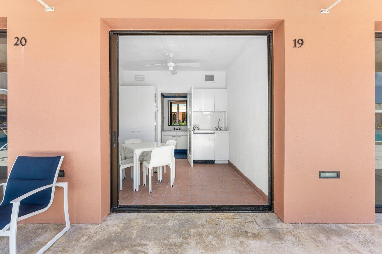 2 N Breakers Row #N PH4, Palm Beach FL 33480