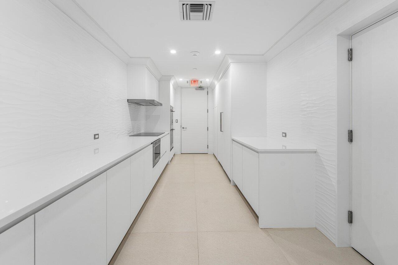 2 N Breakers Row #N PH4, Palm Beach FL 33480