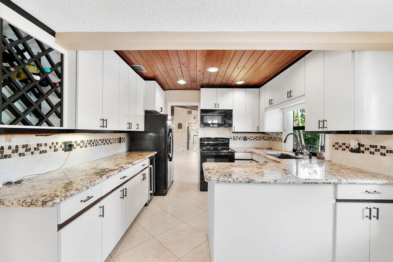 3210 NW 93RD, Sunrise FL 33351
