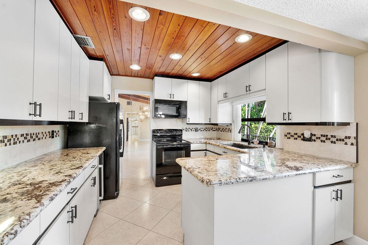 3210 NW 93RD, Sunrise FL 33351