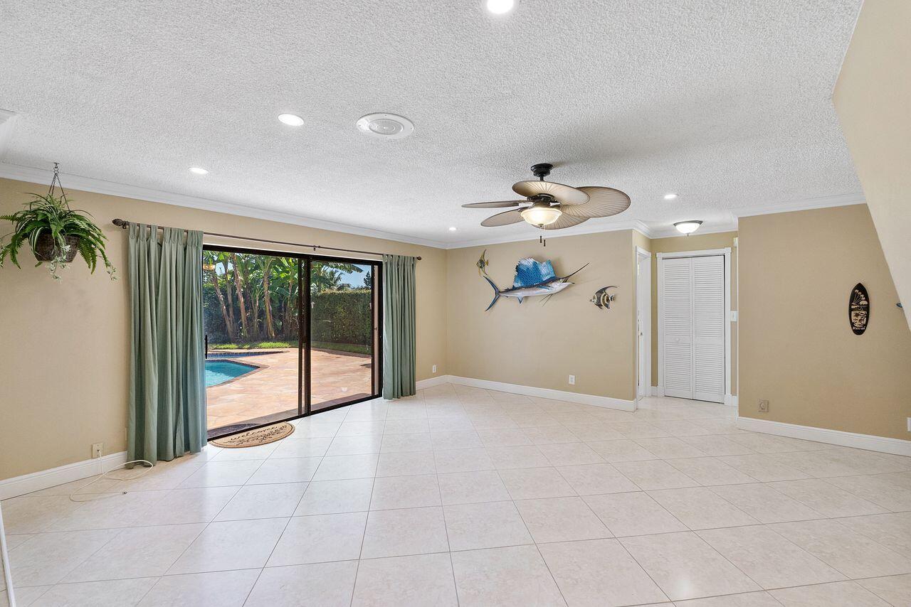 3210 NW 93RD, Sunrise FL 33351