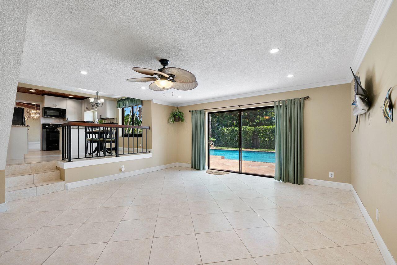 3210 NW 93RD, Sunrise FL 33351