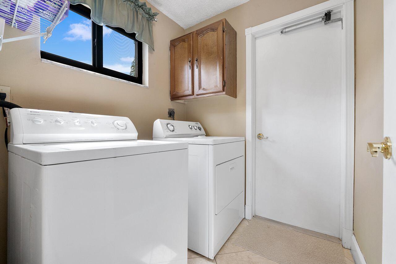 3210 NW 93RD, Sunrise FL 33351