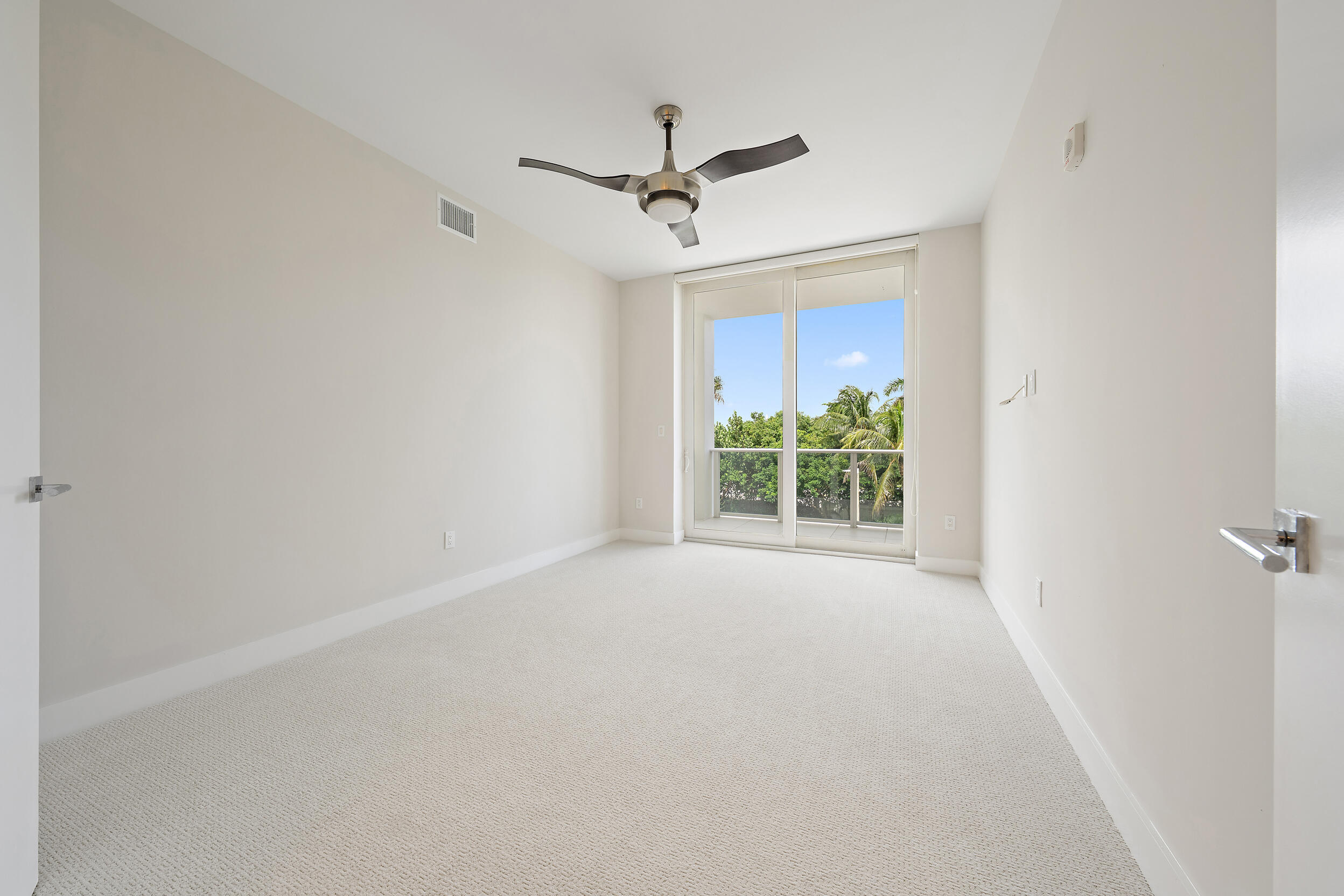 2720 Donald Ross #301, Palm Beach Gardens FL 33410