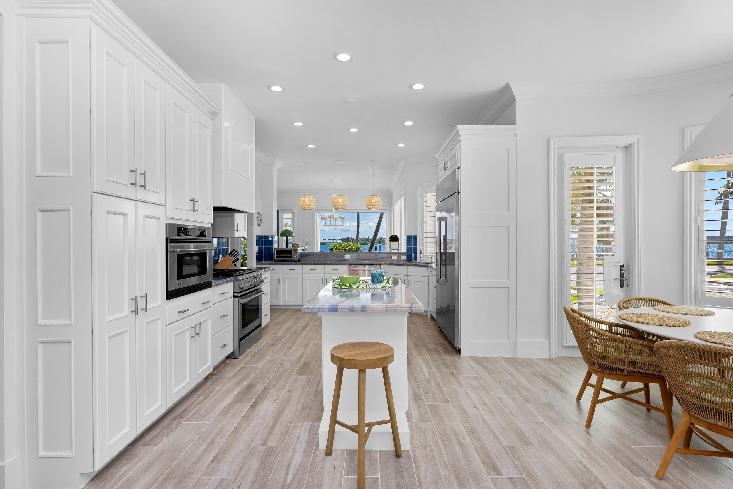 6917 S Flagler, West Palm Beach FL 33405