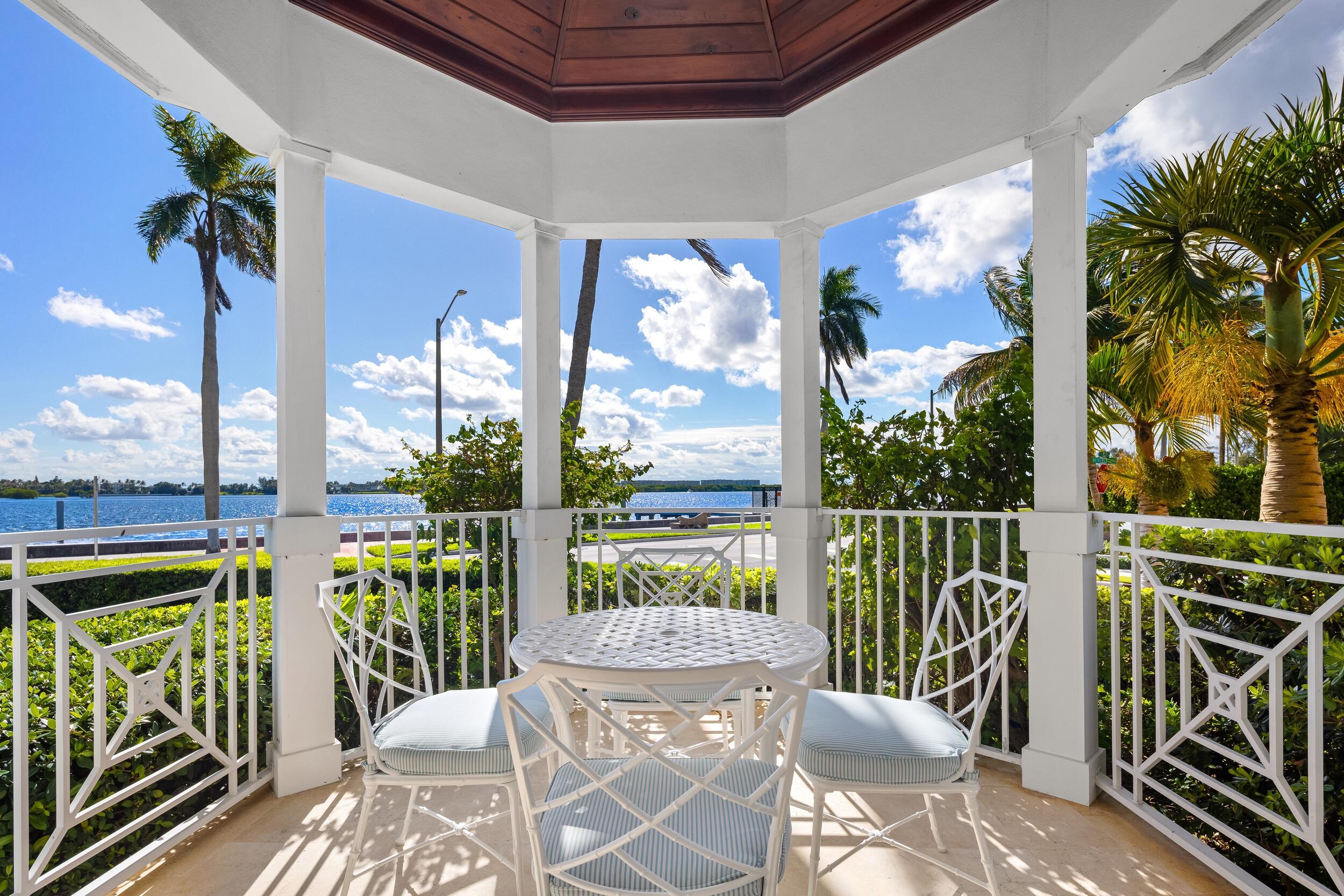 6917 S Flagler, West Palm Beach FL 33405